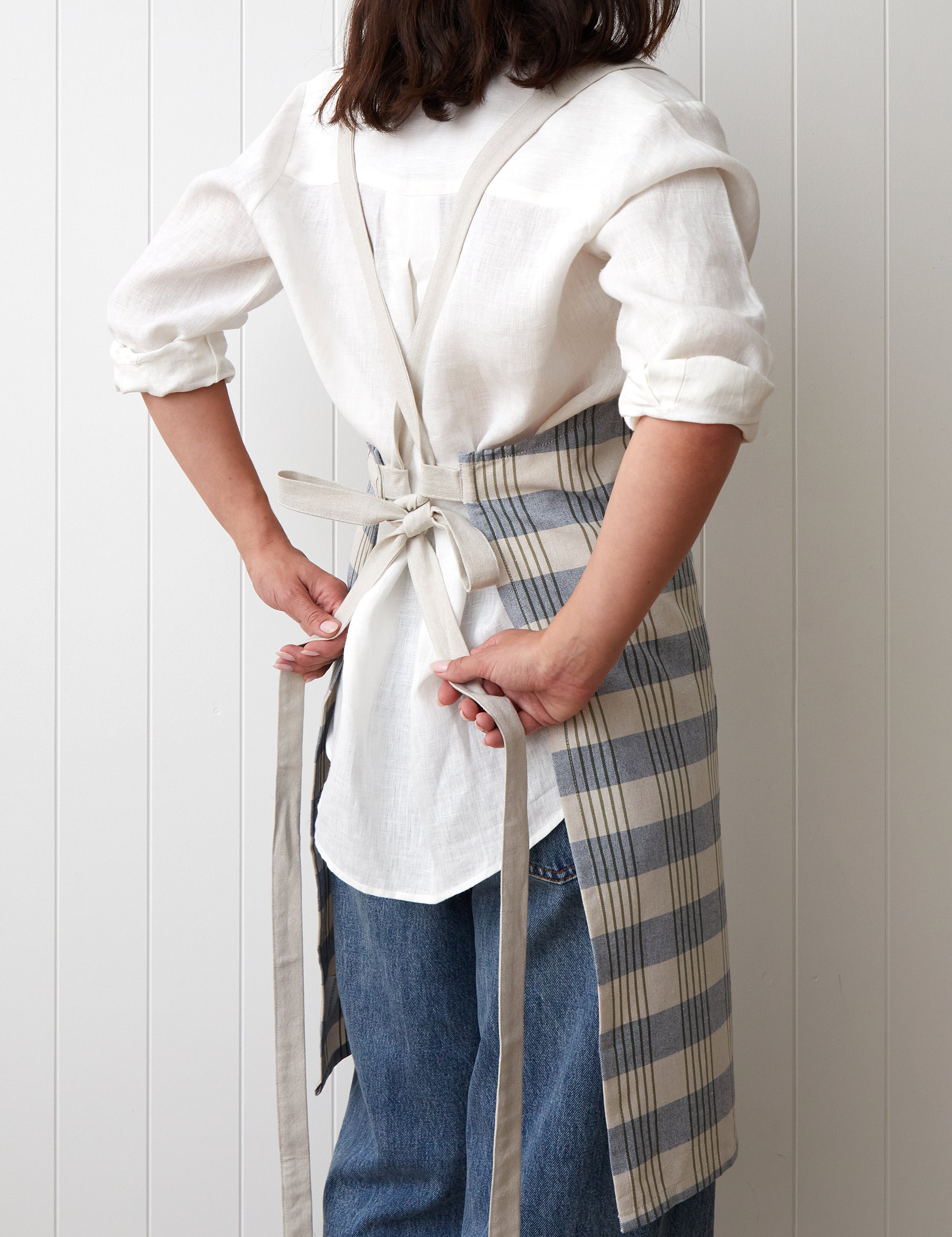 Apple Grove Crossover Apron | Multi-3
