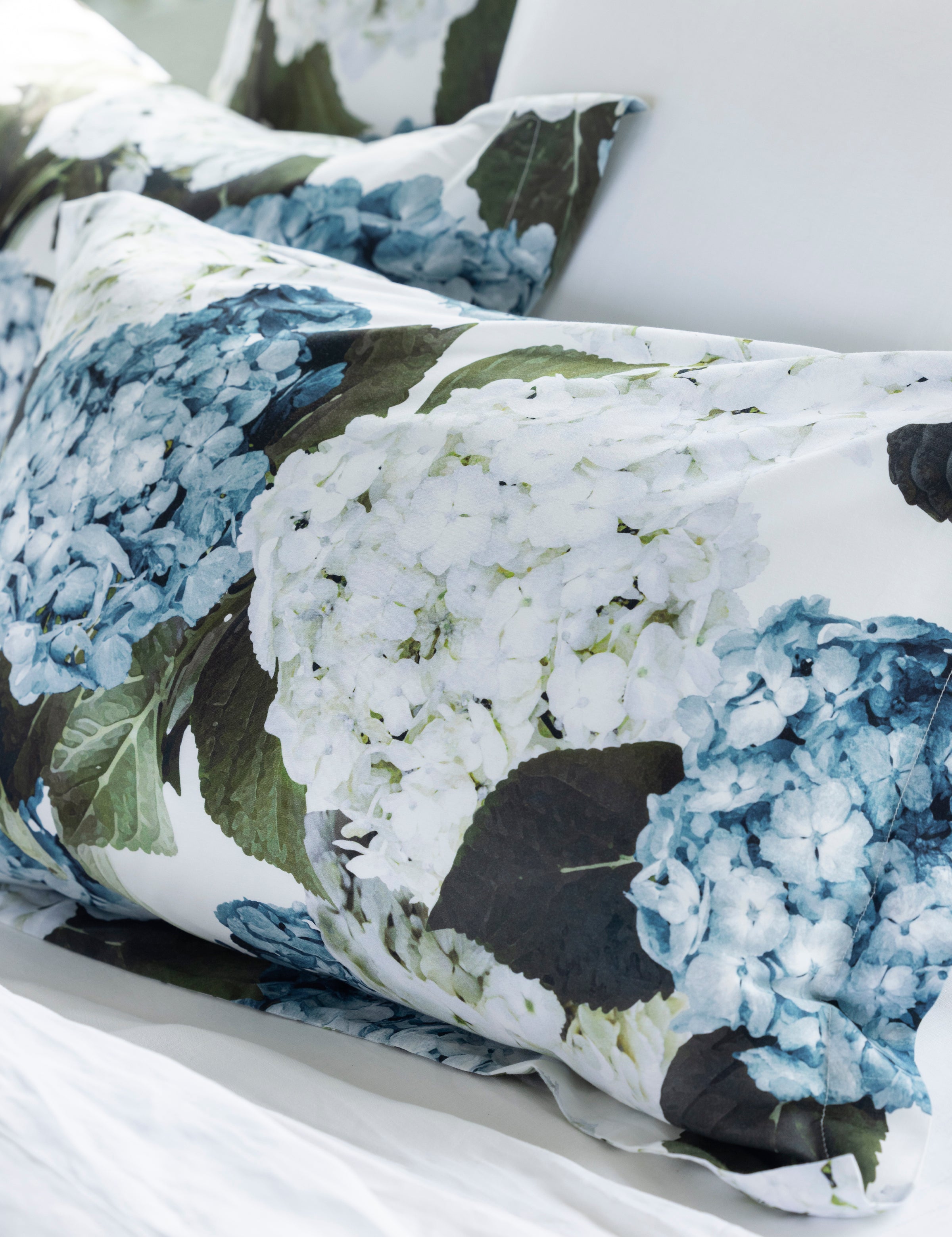 Beloved Hydrangea Lodge Pillowcase Set | Blue Floral-2