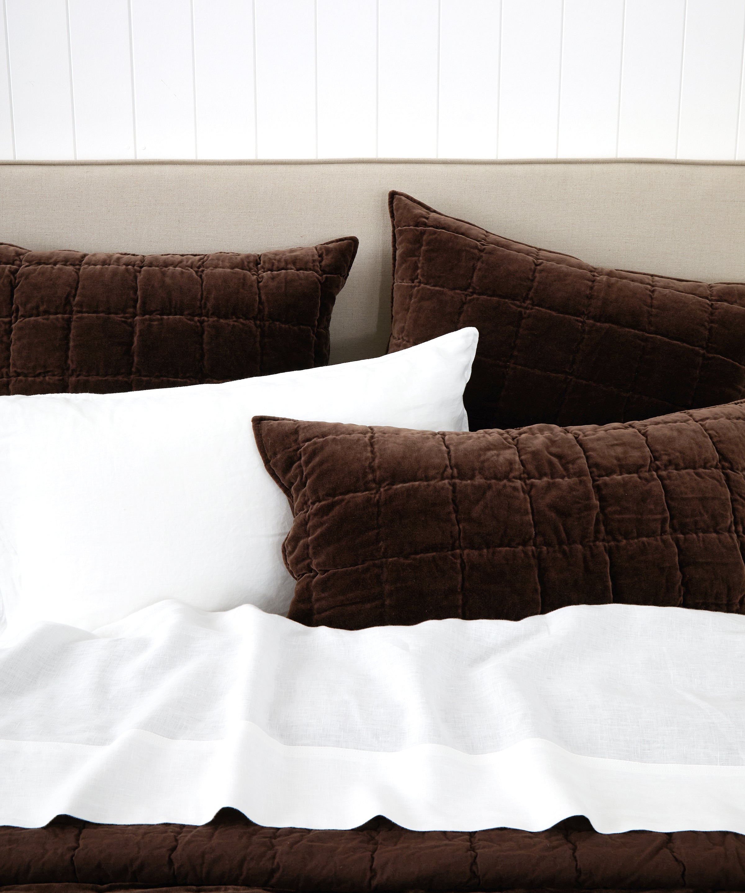Belvedere Velvet Quilt | Cocoa-2