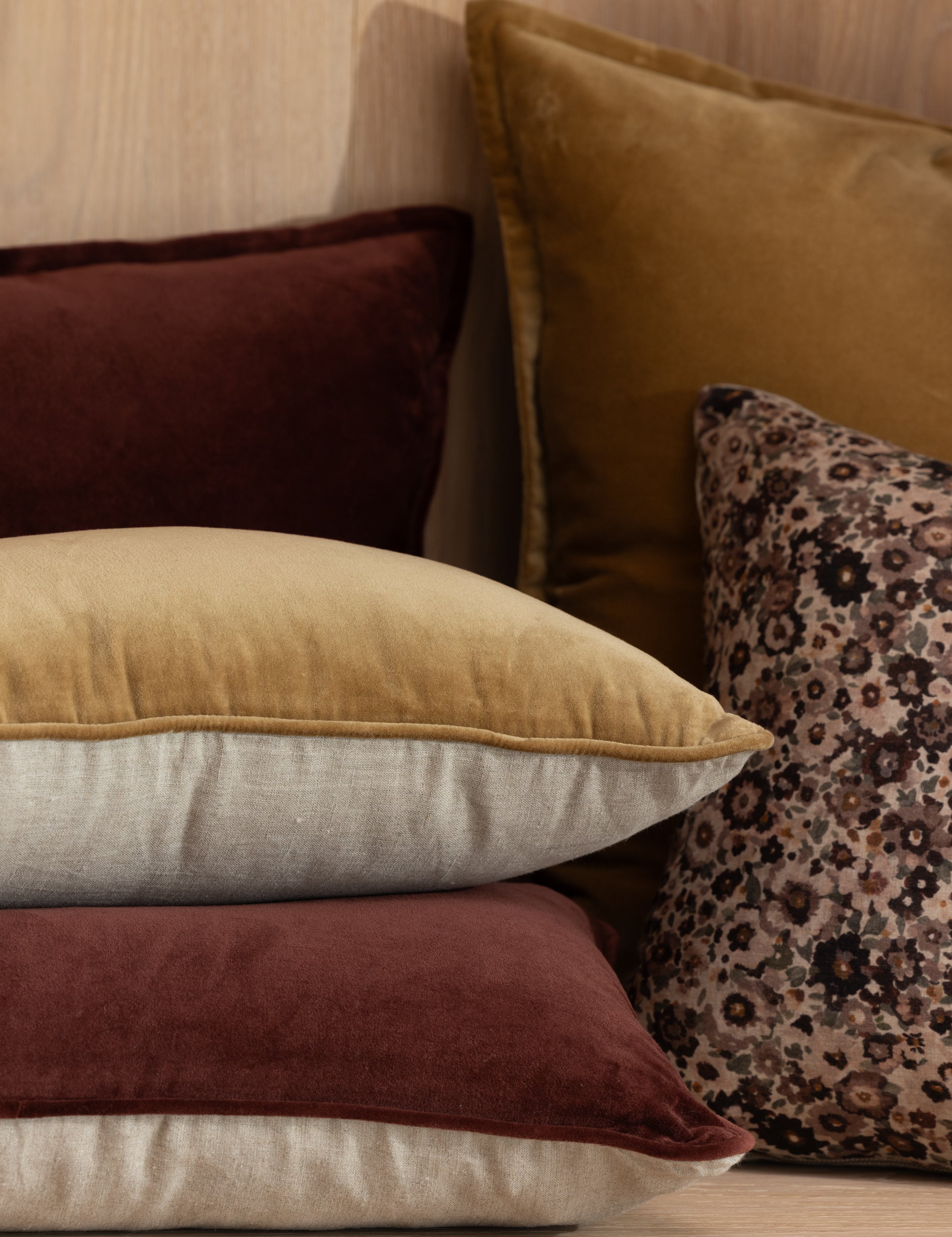 Belvedere Velvet Rectangle Cushion Cover | Merlot-2