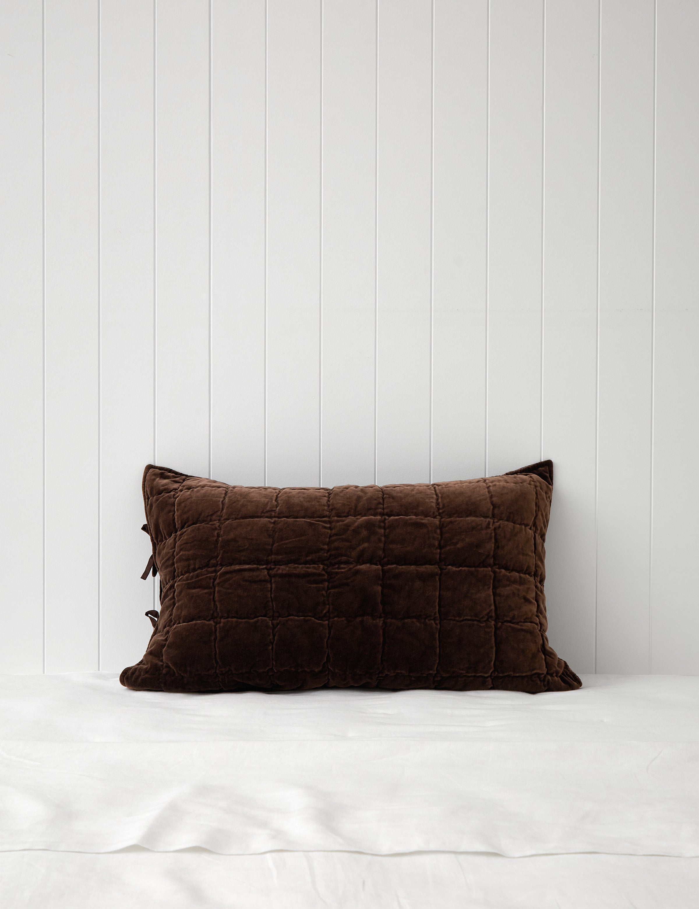Belvedere Velvet Standard Pillowcase | Cocoa-1