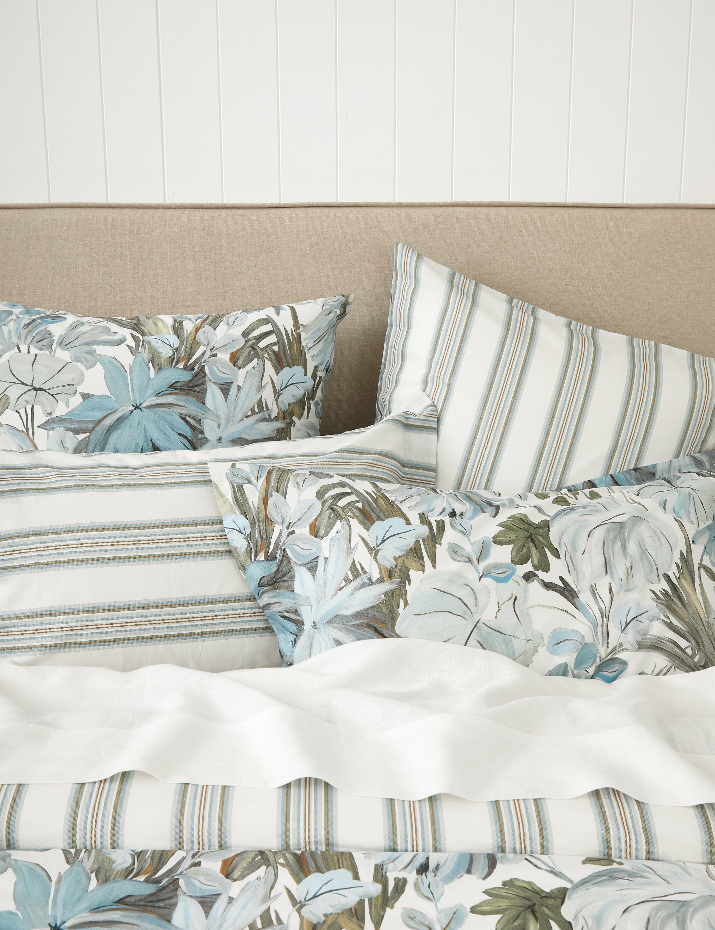 Calypso Bay Duvet Cover Set | Multi-2