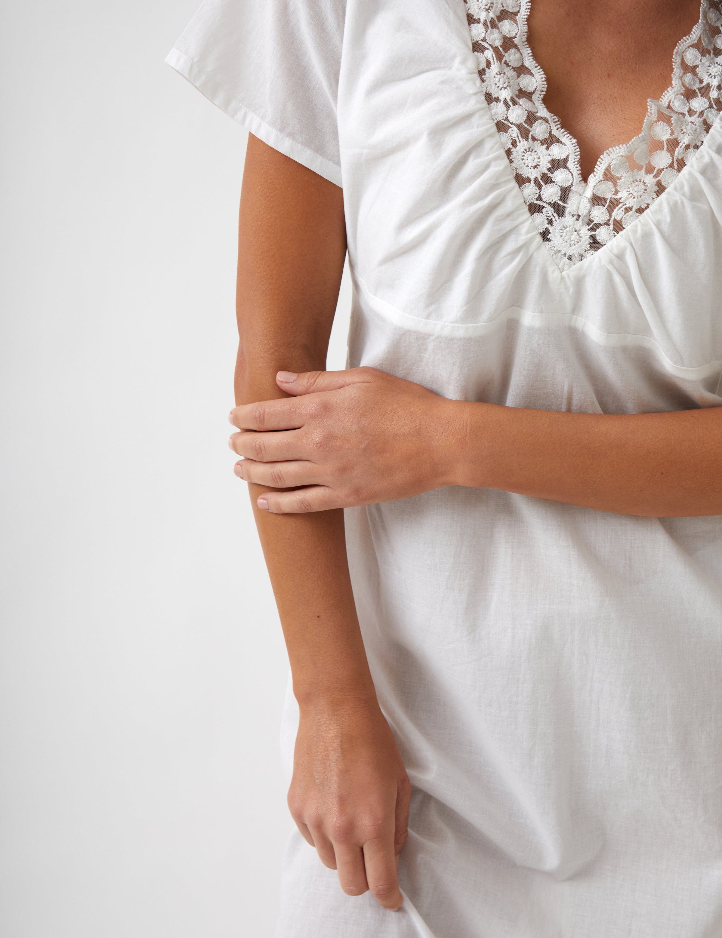 Colette Cap Sleeve Nightie | White-2