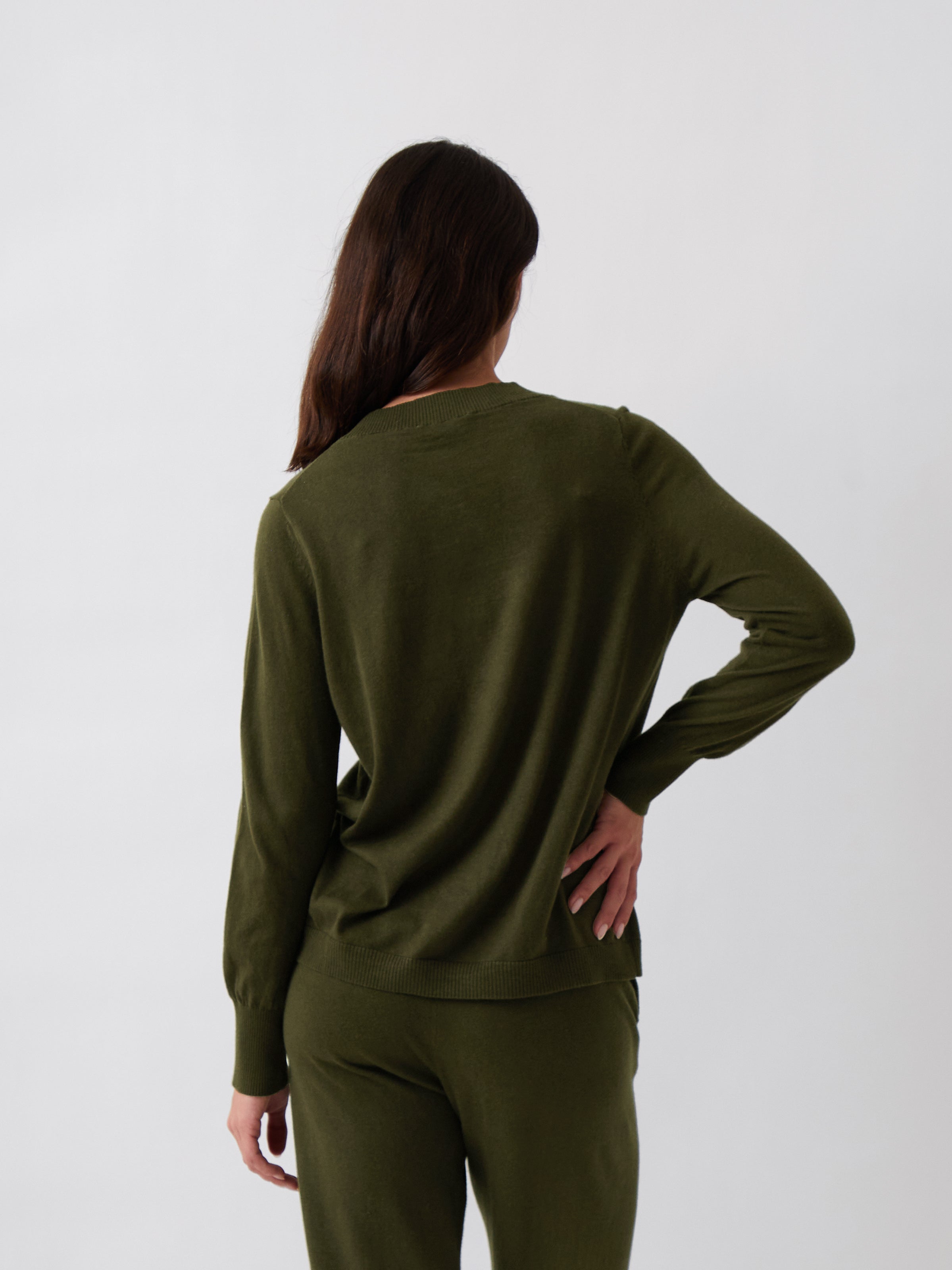 Cotton Cashmere Crew Jumper | Olive-4