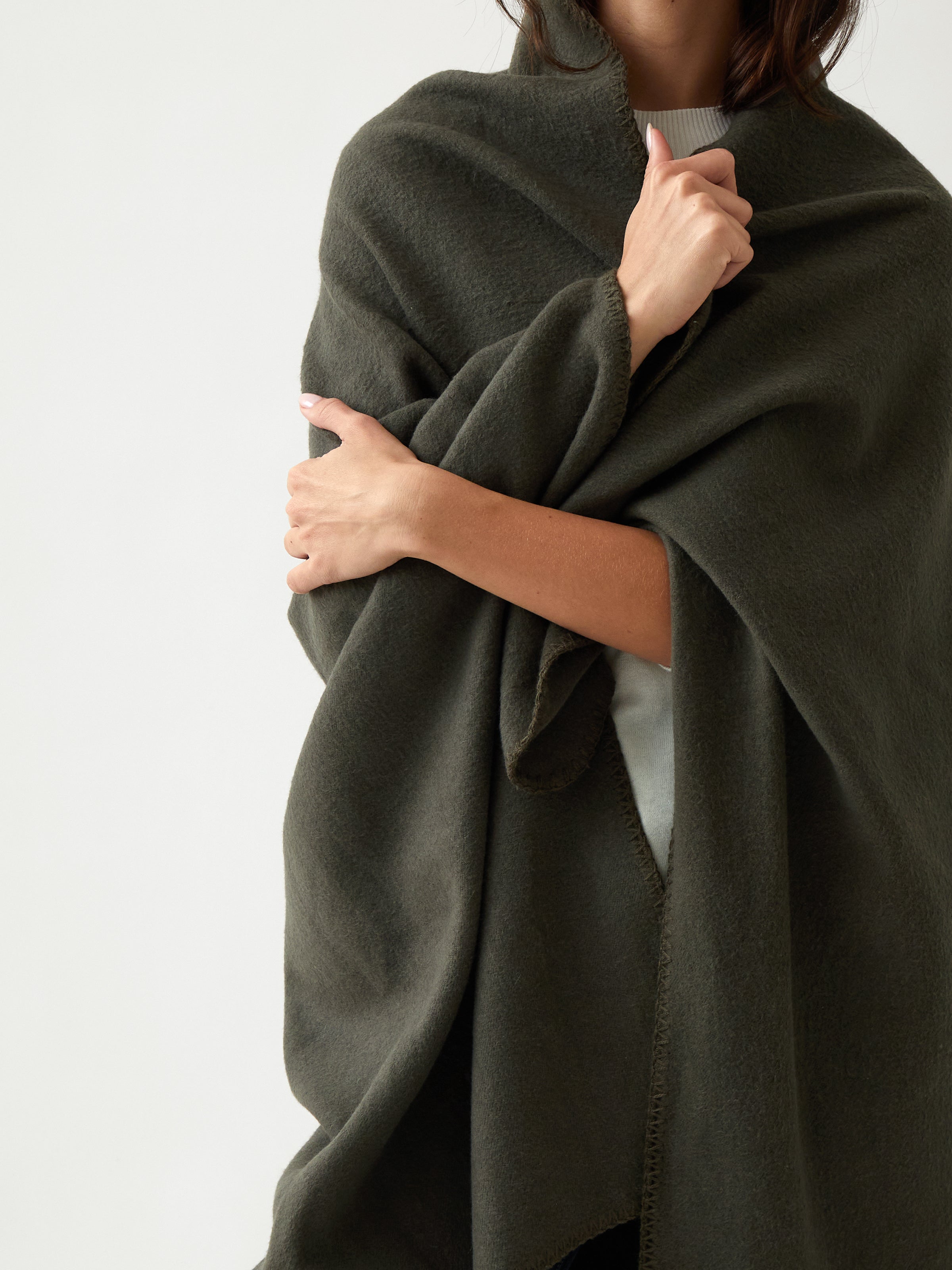 Featherston Cotton Cashmere Throw | Moss-3