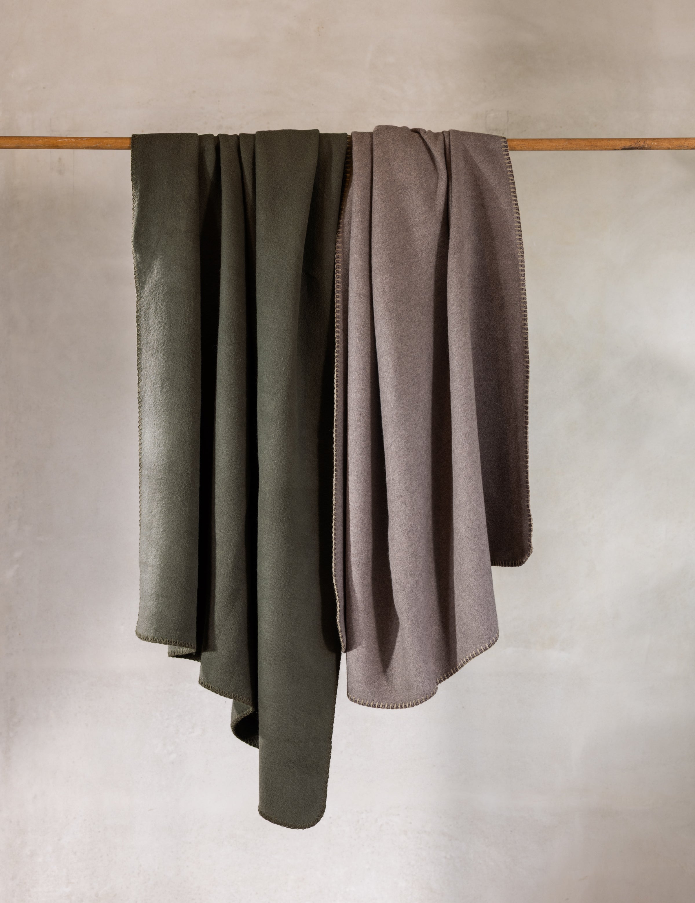 Featherston Cotton Cashmere Throw | Moss-4
