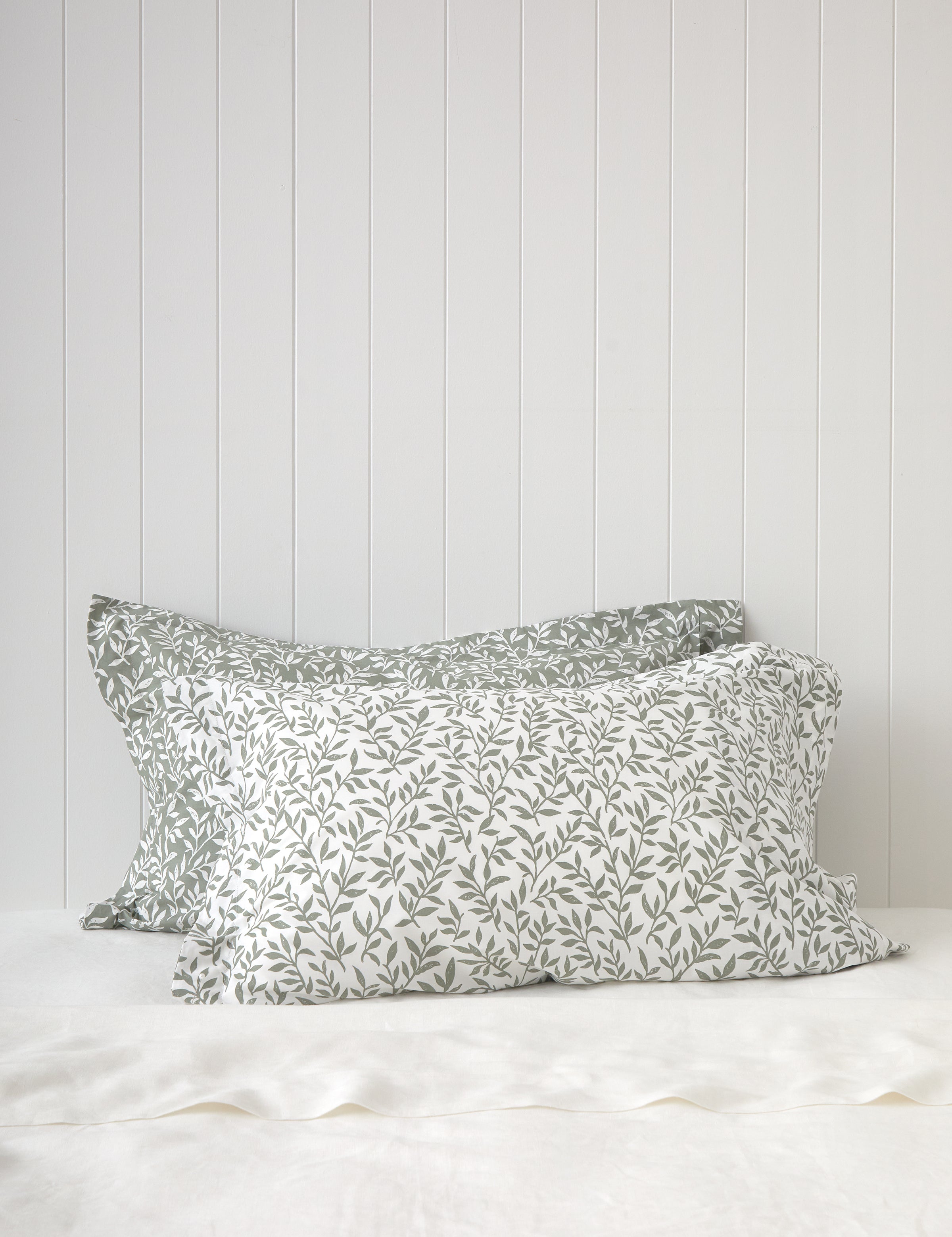 Garden Path Oxford Pillowcase Set | Green Leaf-1