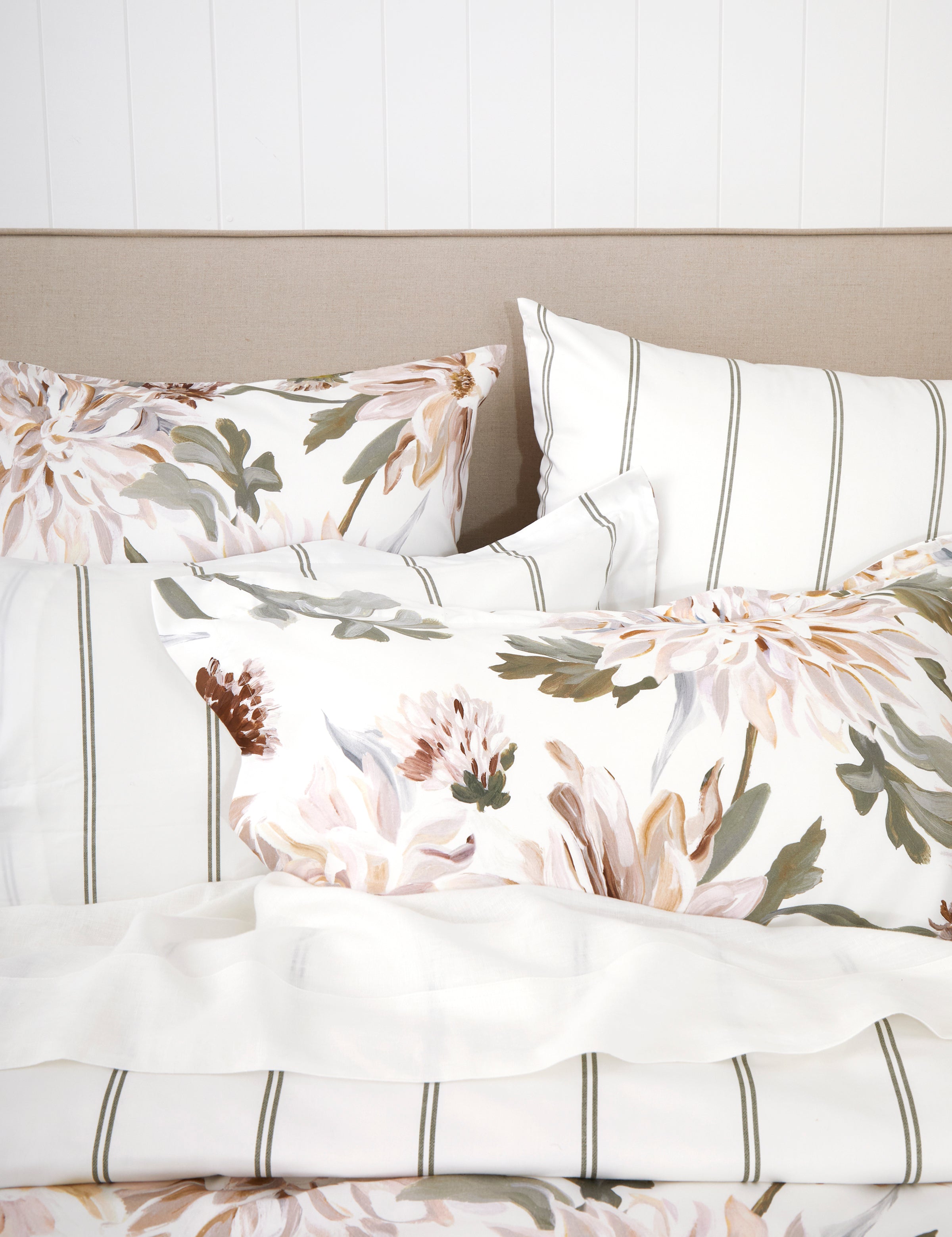 In Bloom Duvet Cover Set | Floral-2