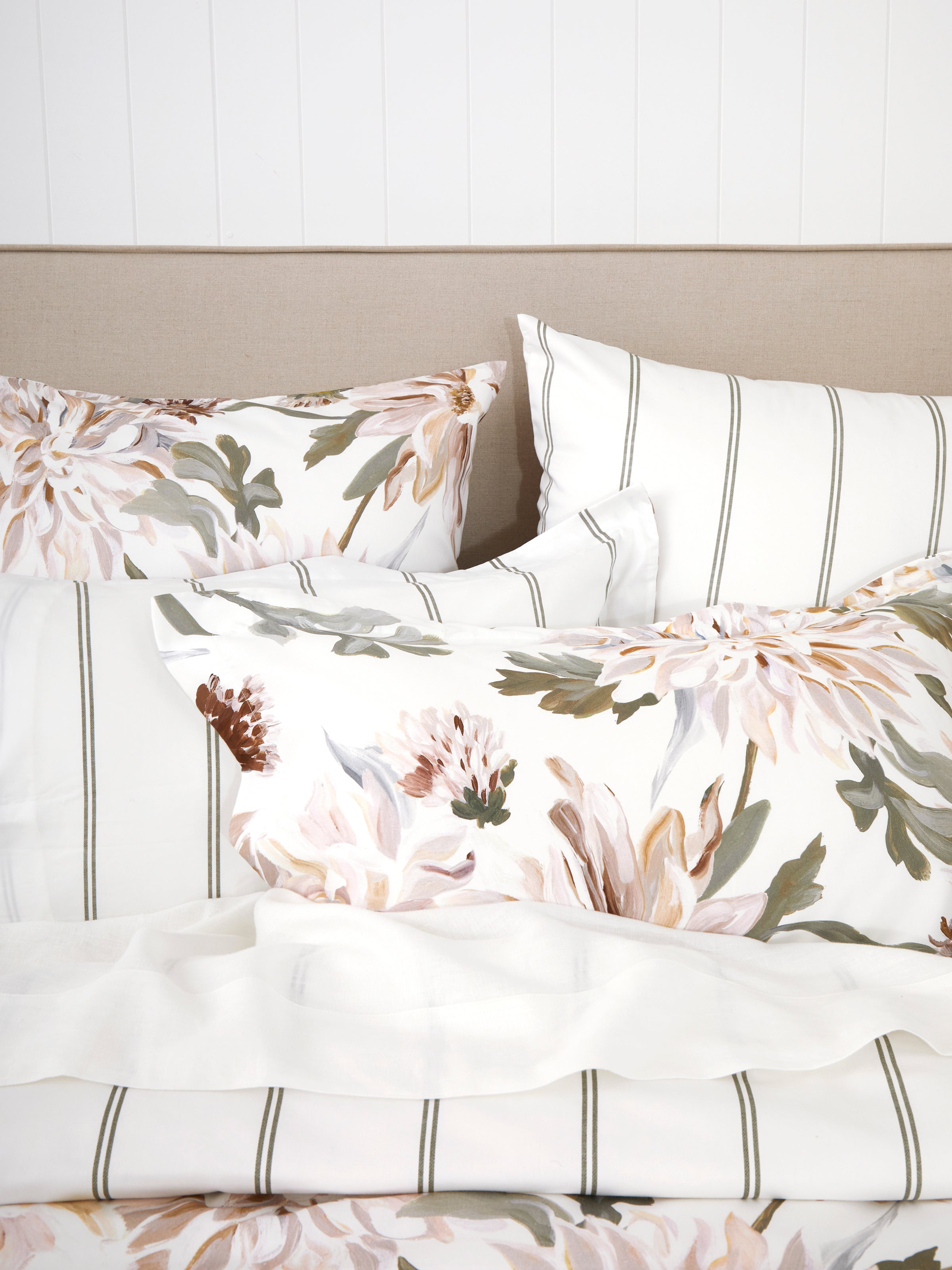 In Bloom Duvet Cover Set | Floral-2