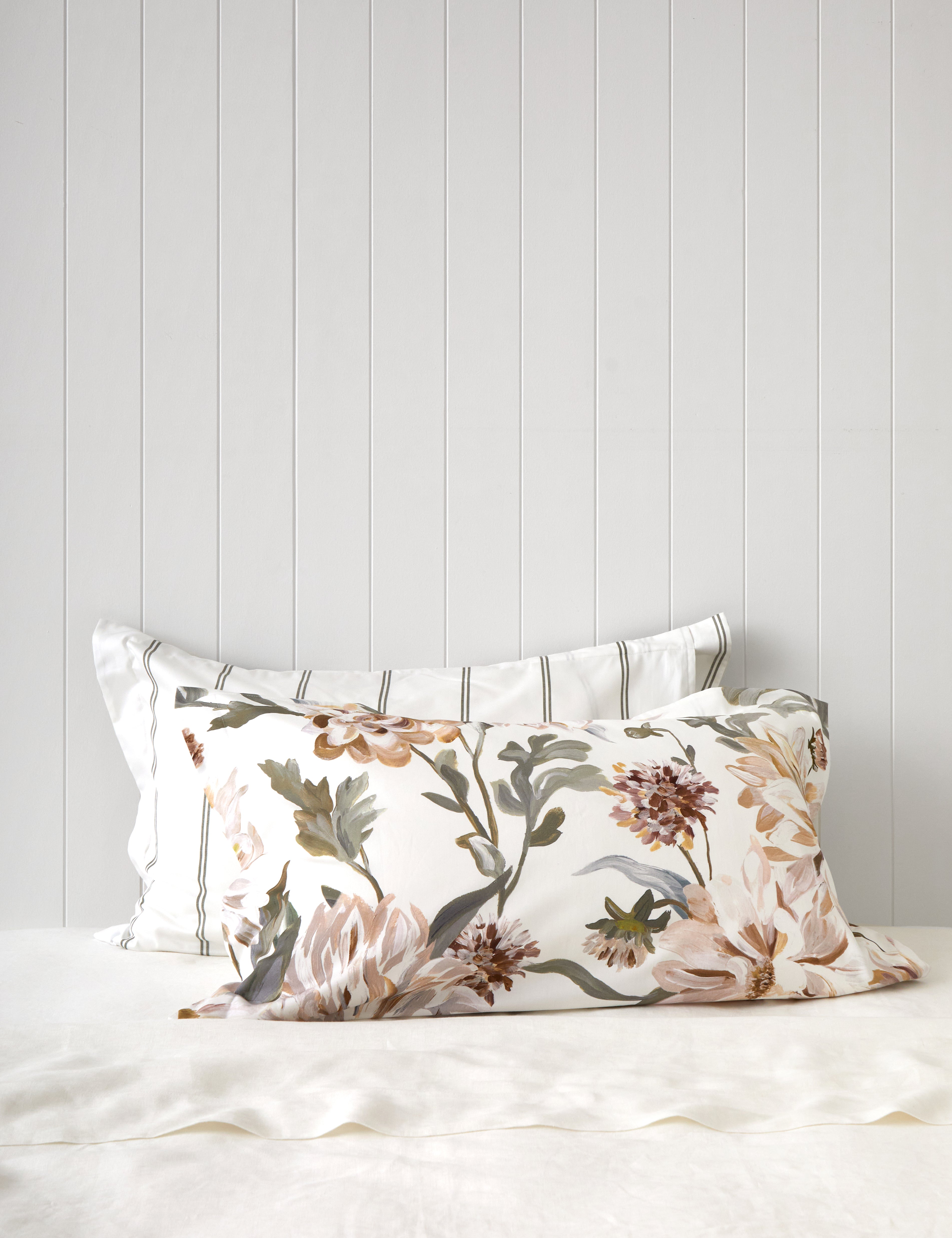 In Bloom Oxford Pillowcase Set | Floral-1