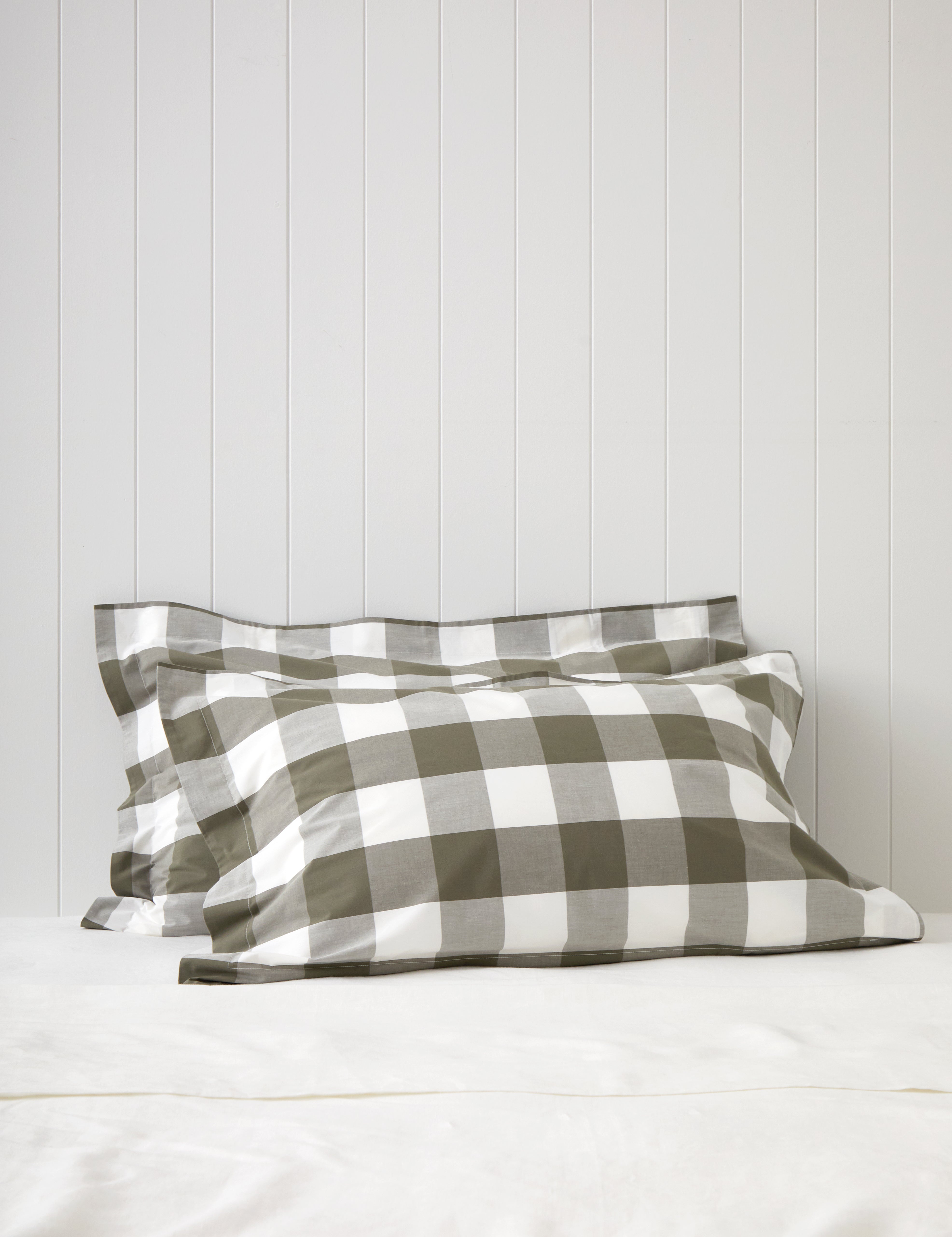 Kawakawa Oxford Pillowcase Set | Olive Gingham-1