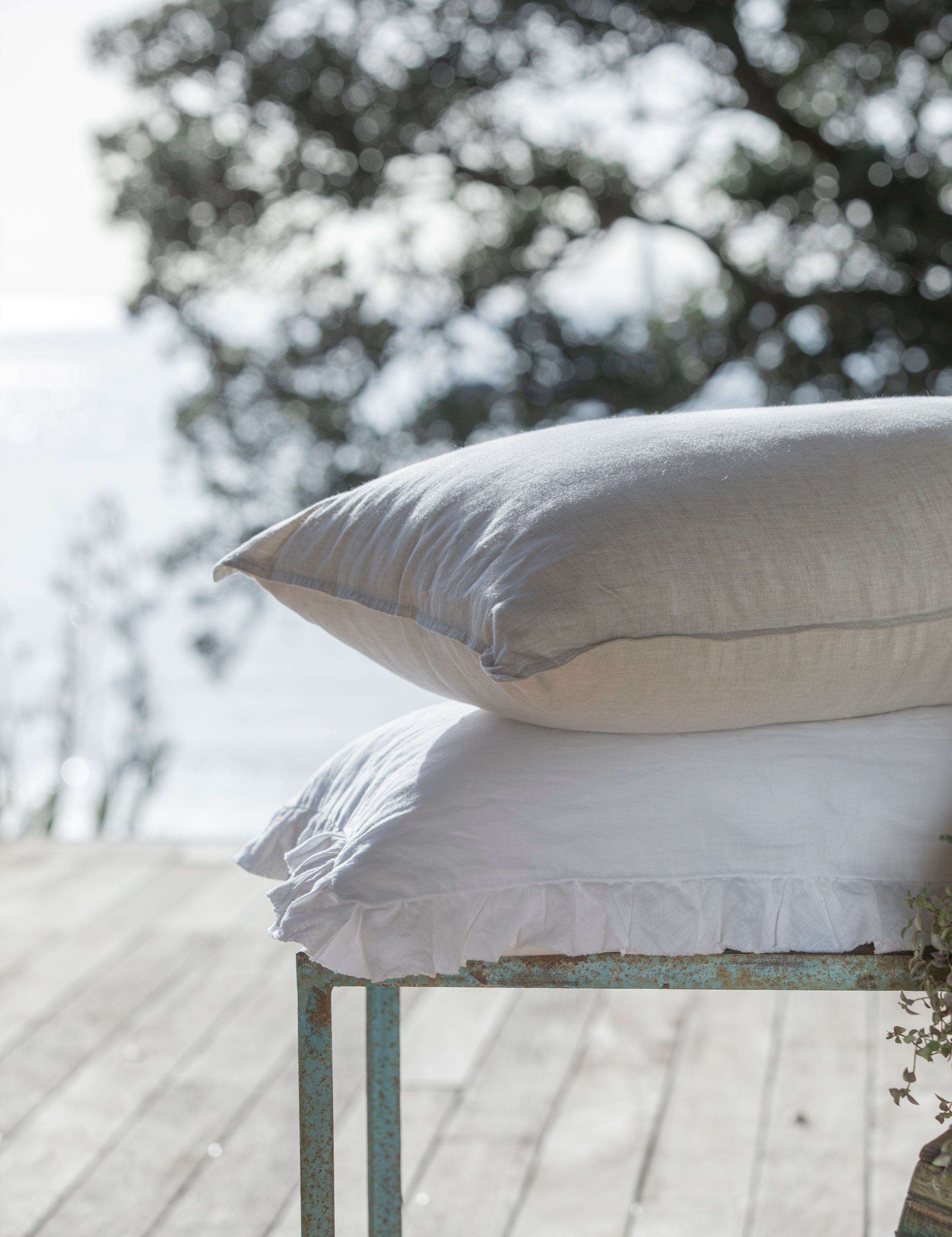 Loft Linen Frill Pillowcase Set | White-2