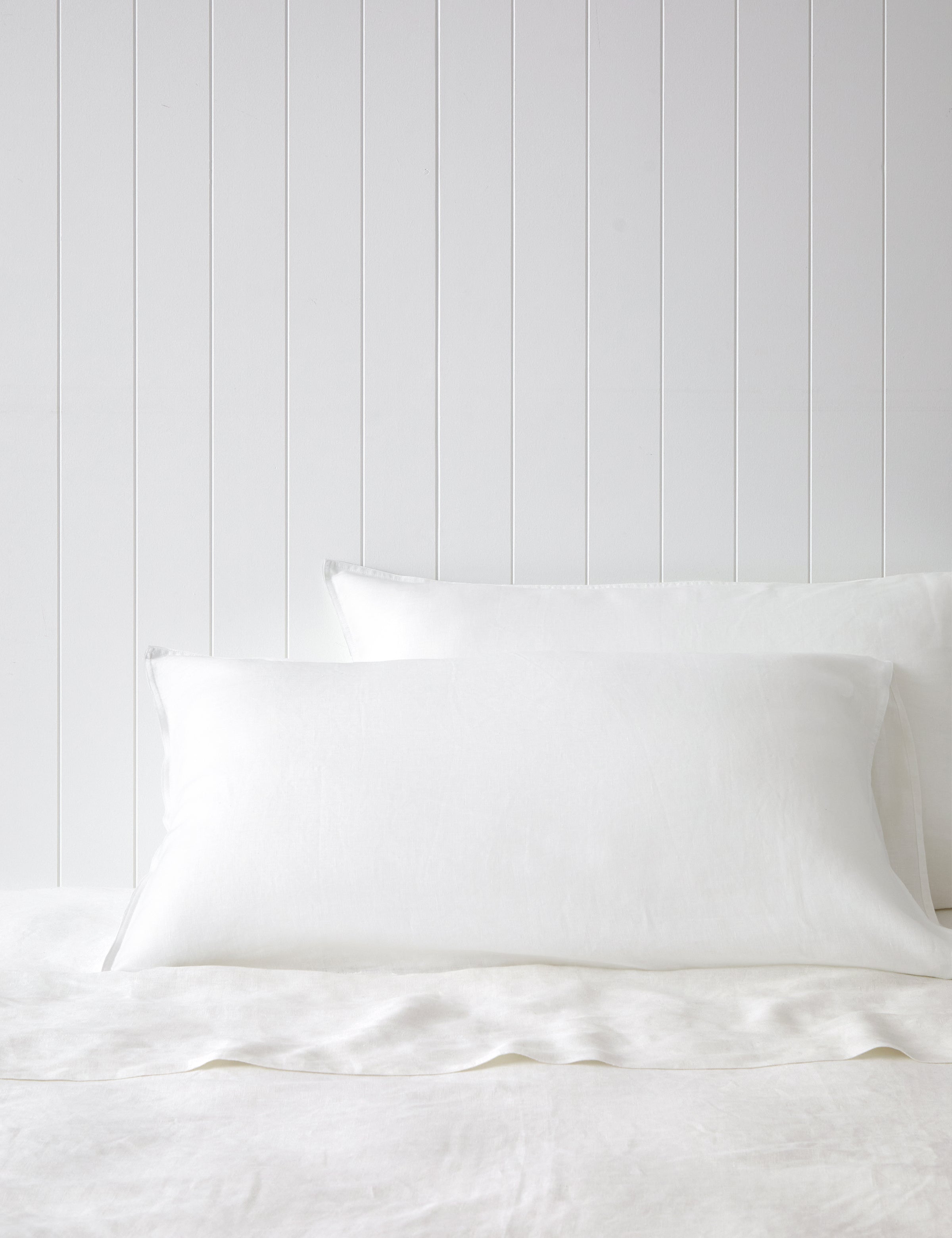 Loft Linen Lodge Pillowcase Set in White | White-1