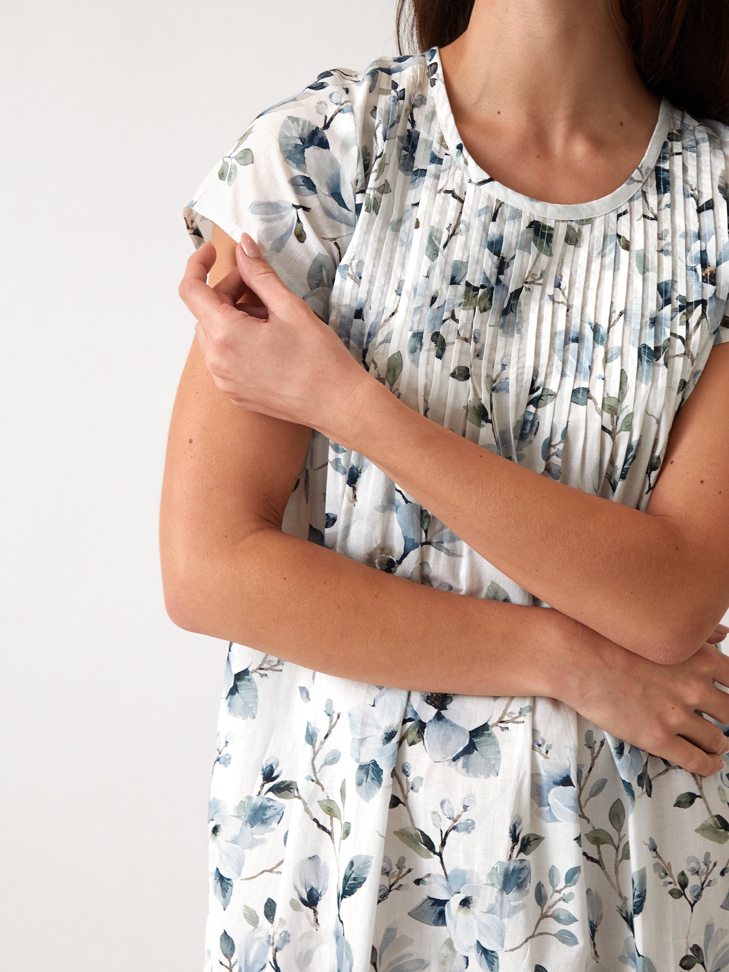 Magalie Pintuck Nightie | Blue Floral-2