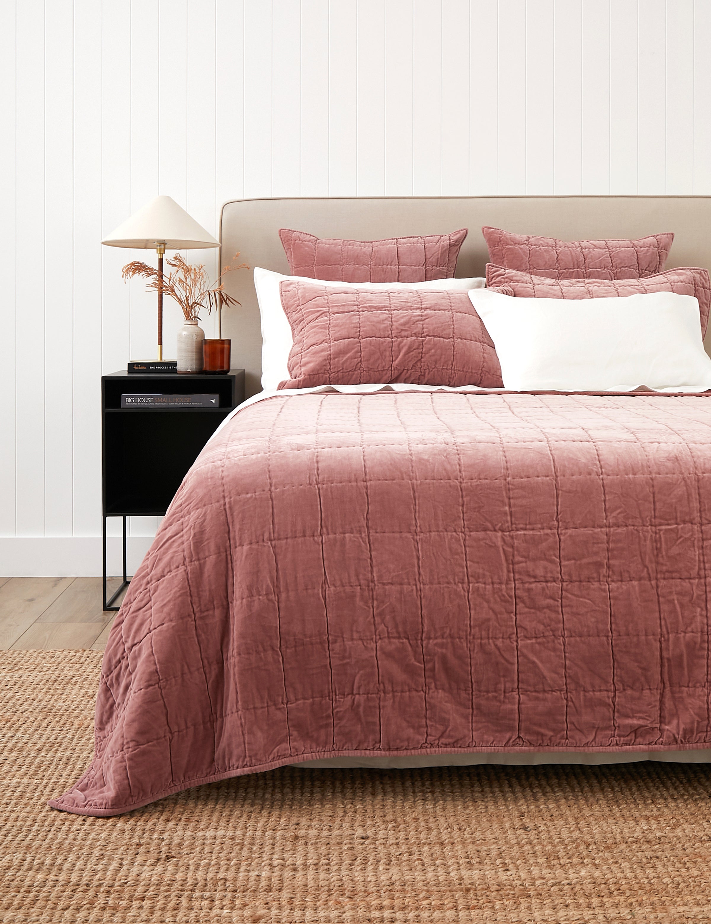Maison Velvet Quilt | Rose-1