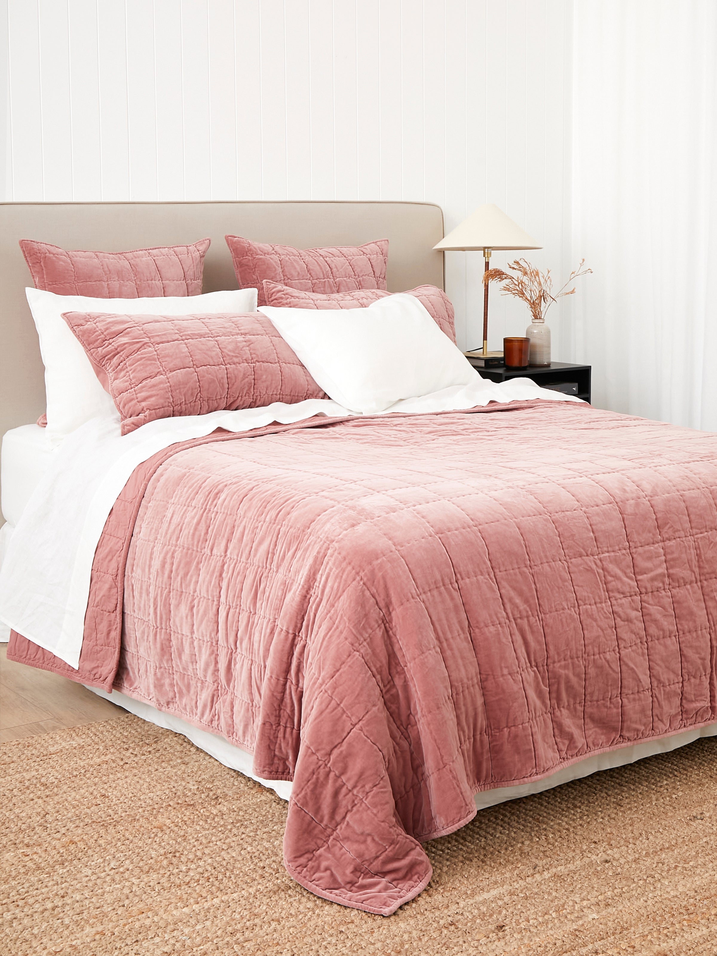 Maison Velvet Quilt | Rose-3
