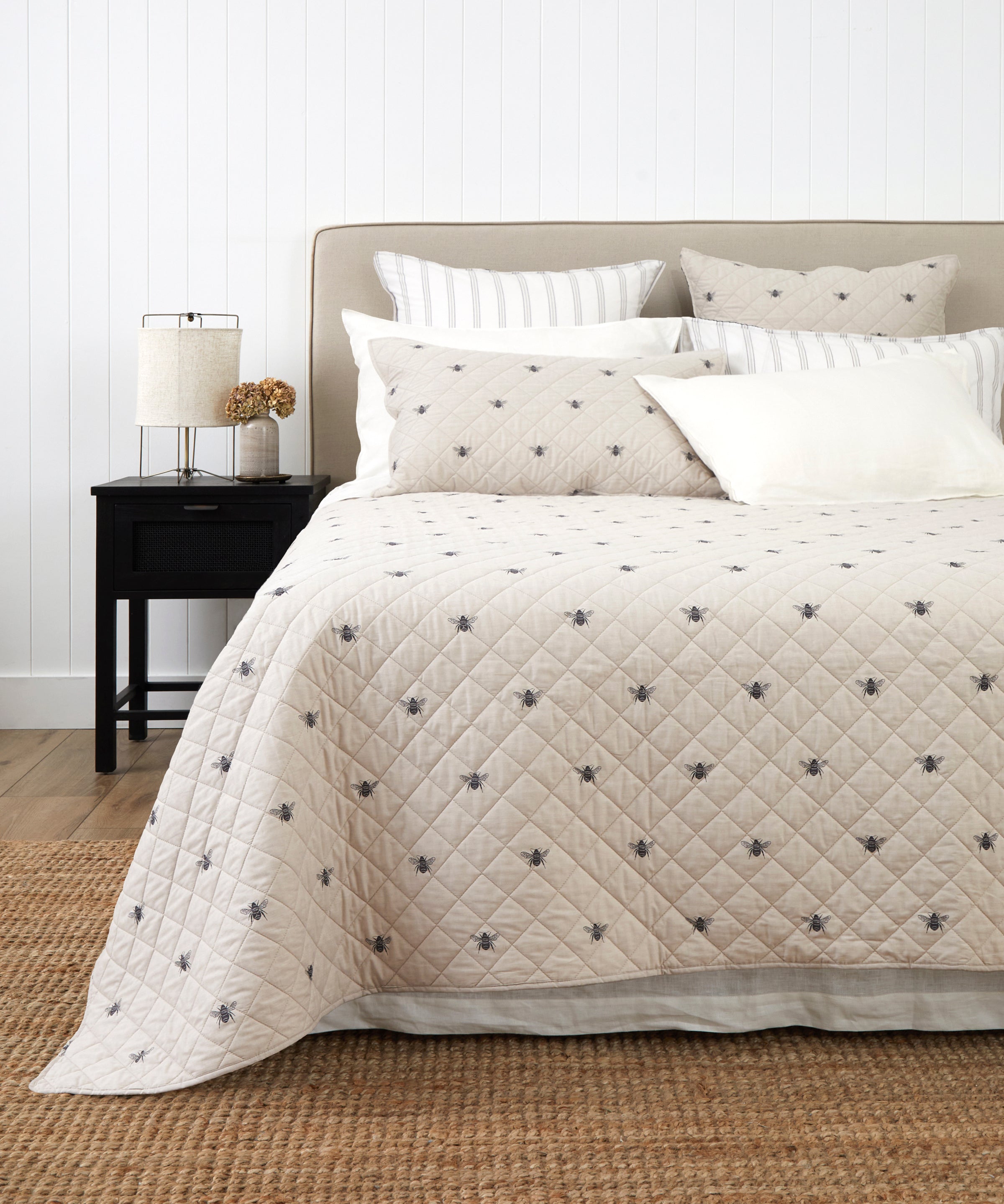 Meant to Bee Quilt | Natural-1