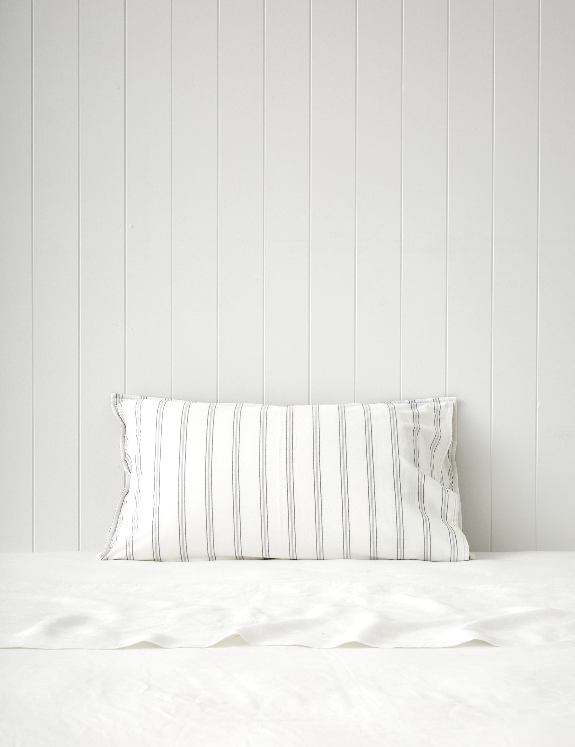 Meant to Bee Standard Pillowcase | Natural-3