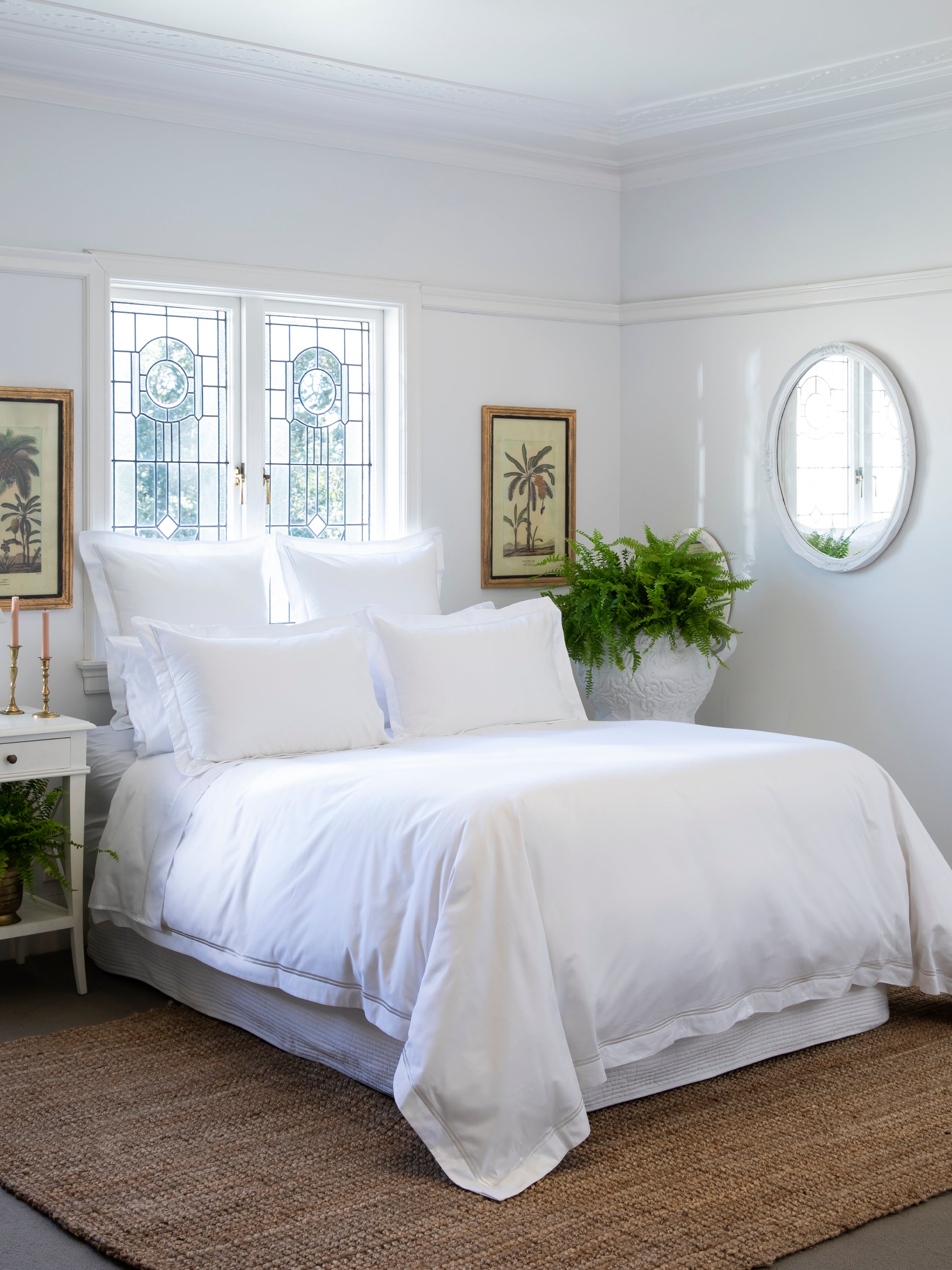 Monarch Duvet Cover Set | White White-4