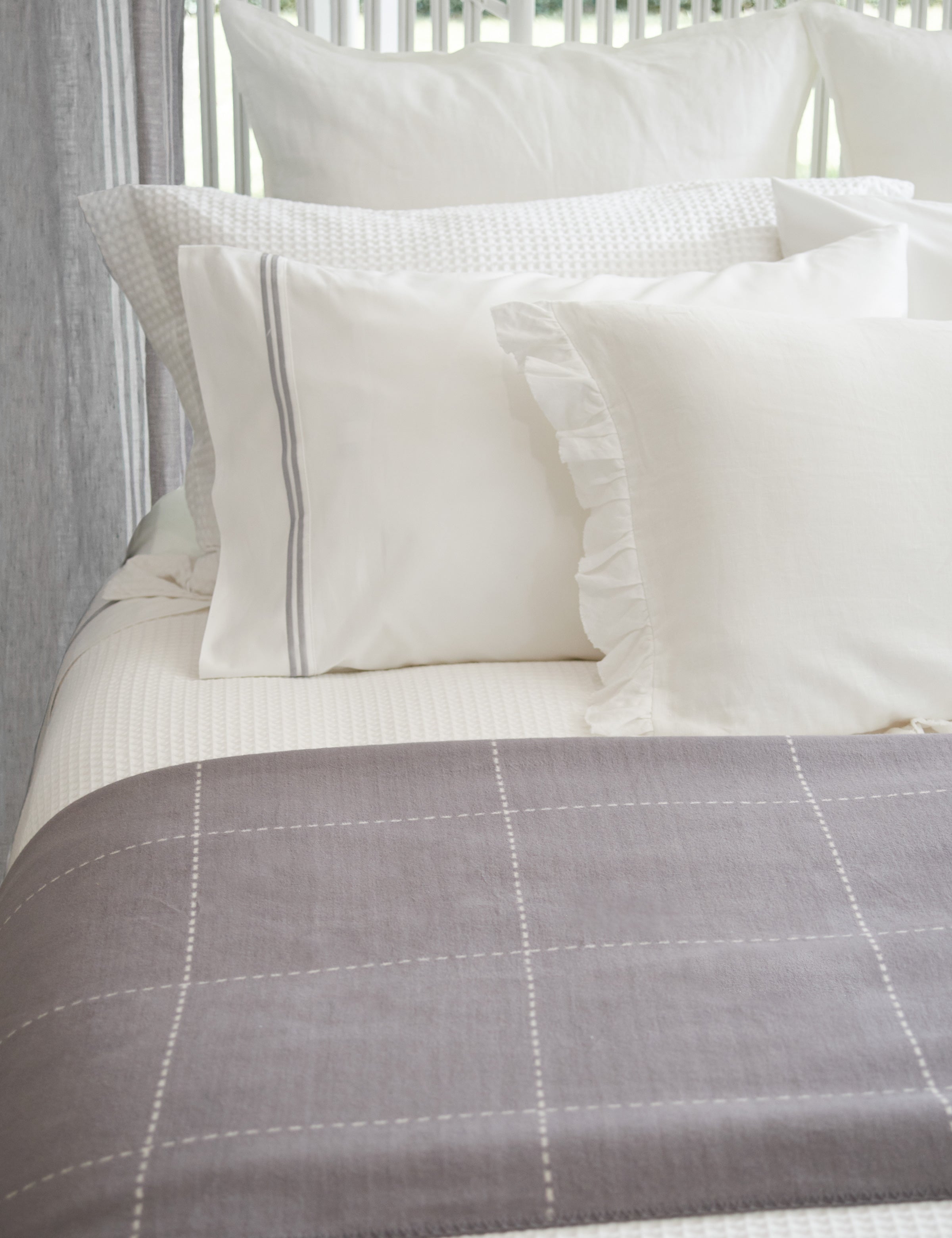 Monarch Standard Pillowcase Set | Grey White-2
