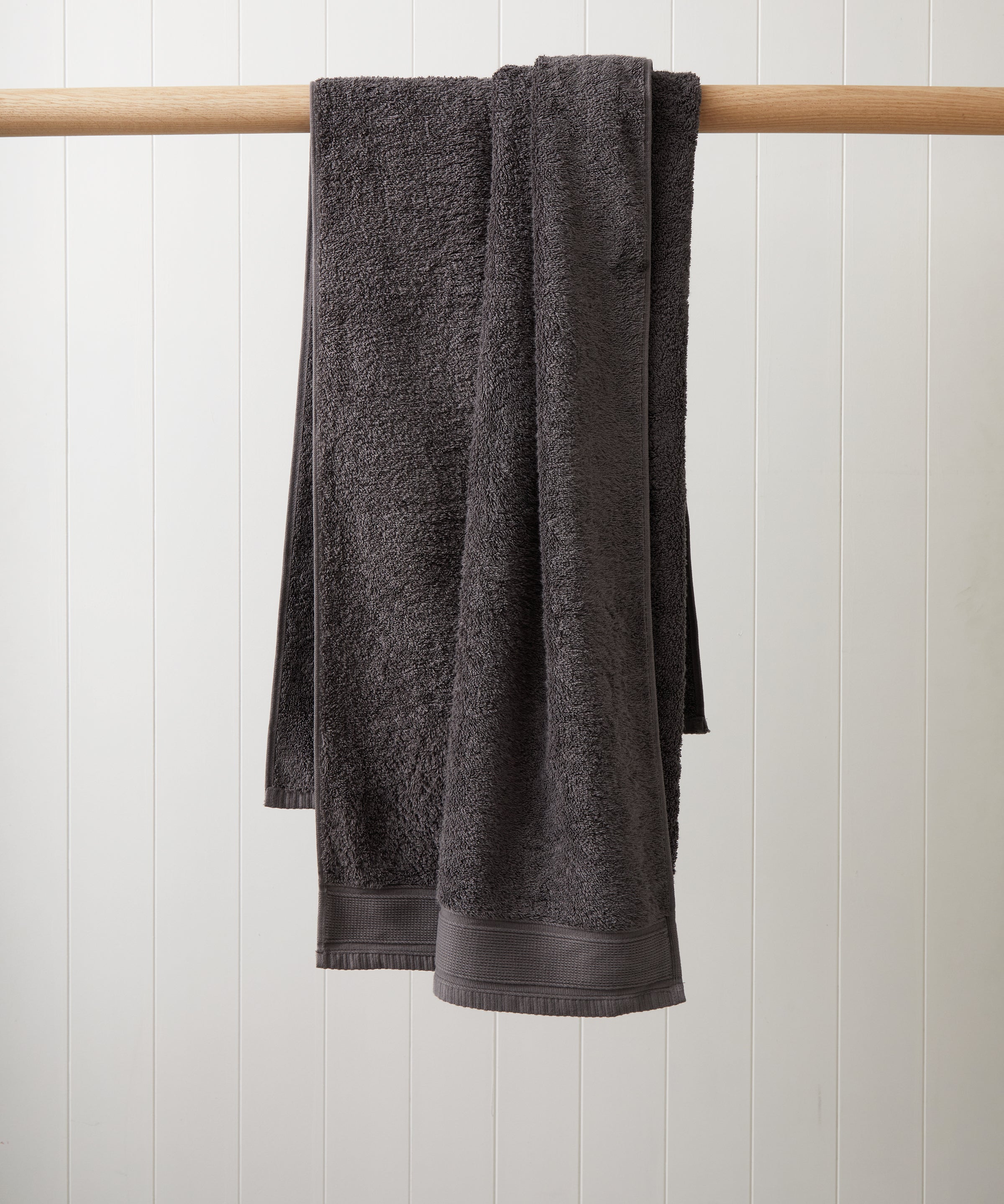 Oasis Bath Towel | Charcoal-1