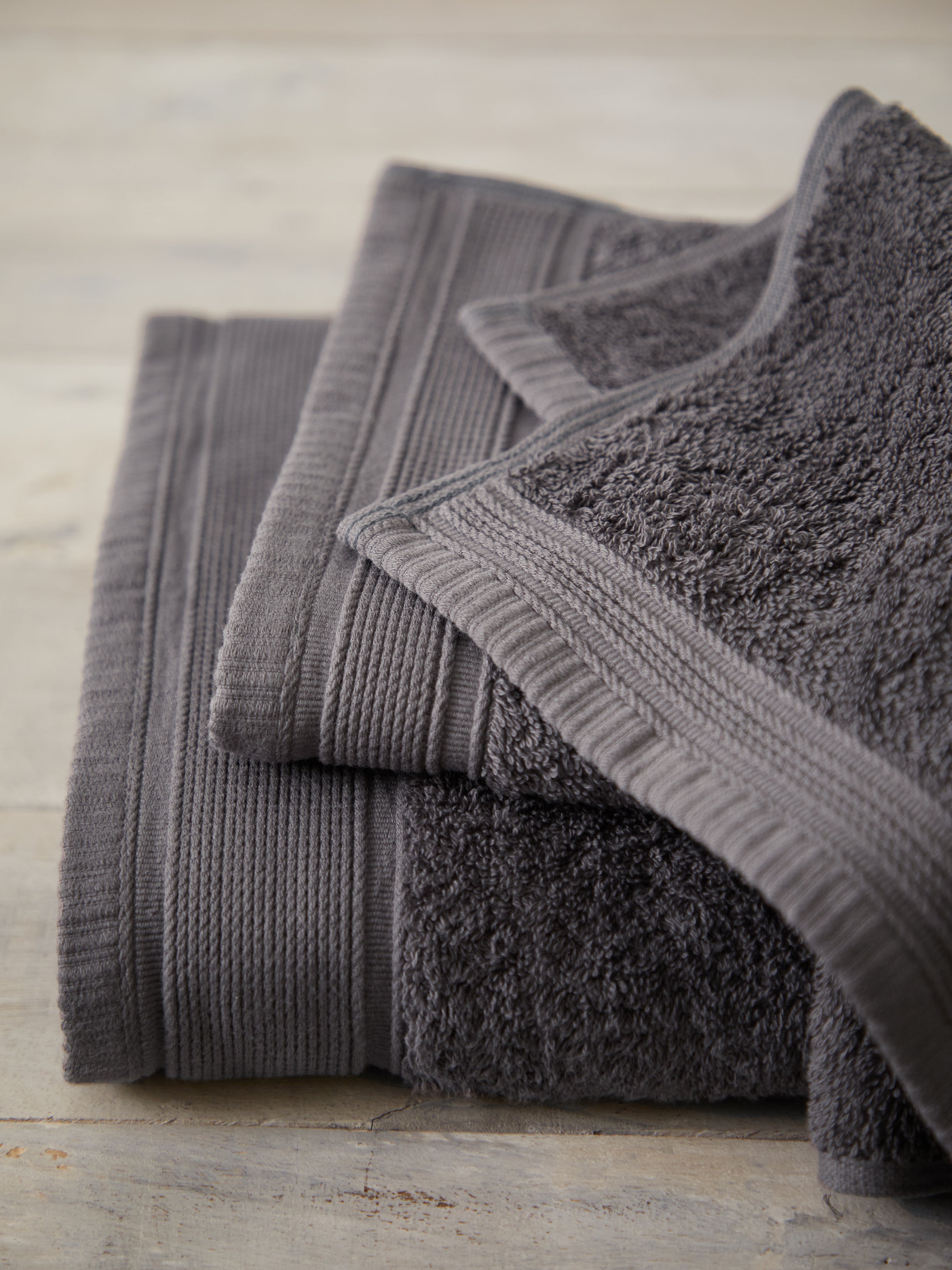 Oasis Bath Towel | Charcoal-3