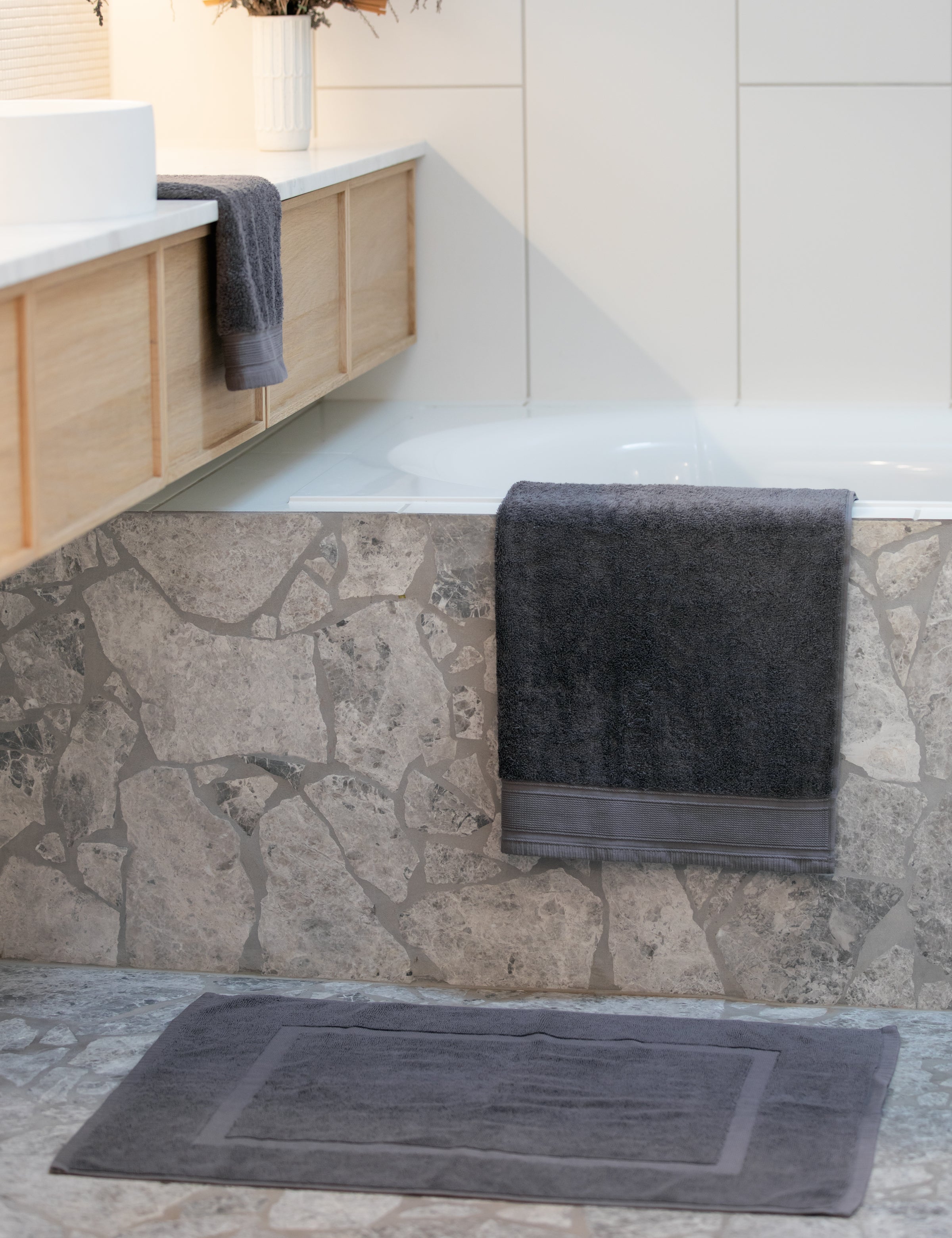 Oasis Bath Towel | Charcoal-5