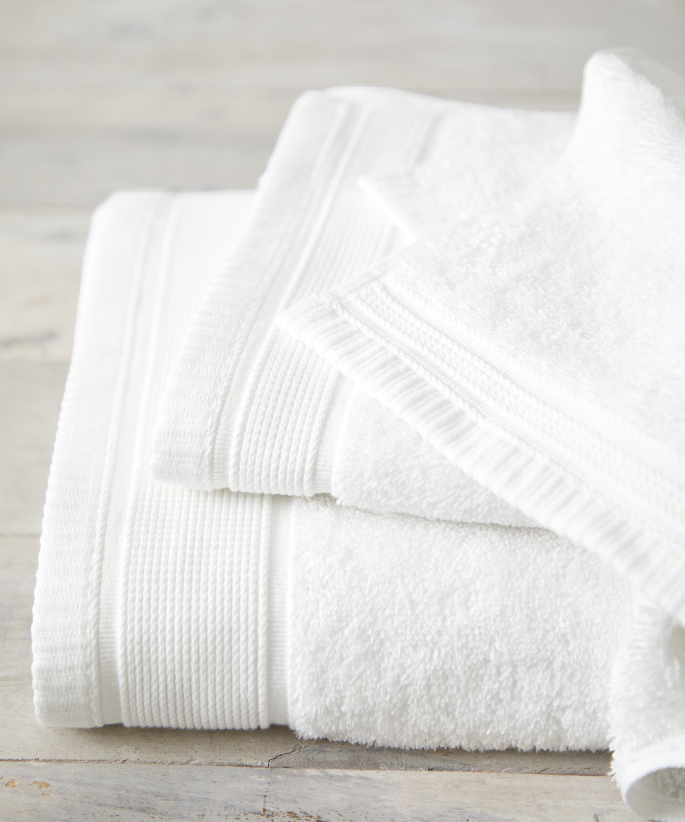 Oasis Bath Towel | White-3