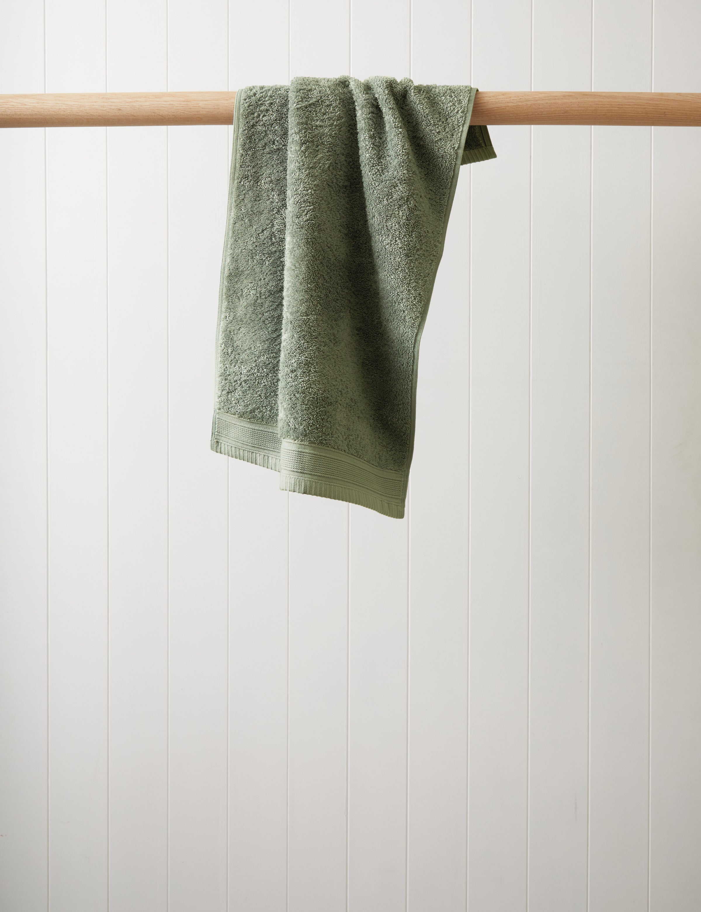 Oasis Hand Towel | Fern-1