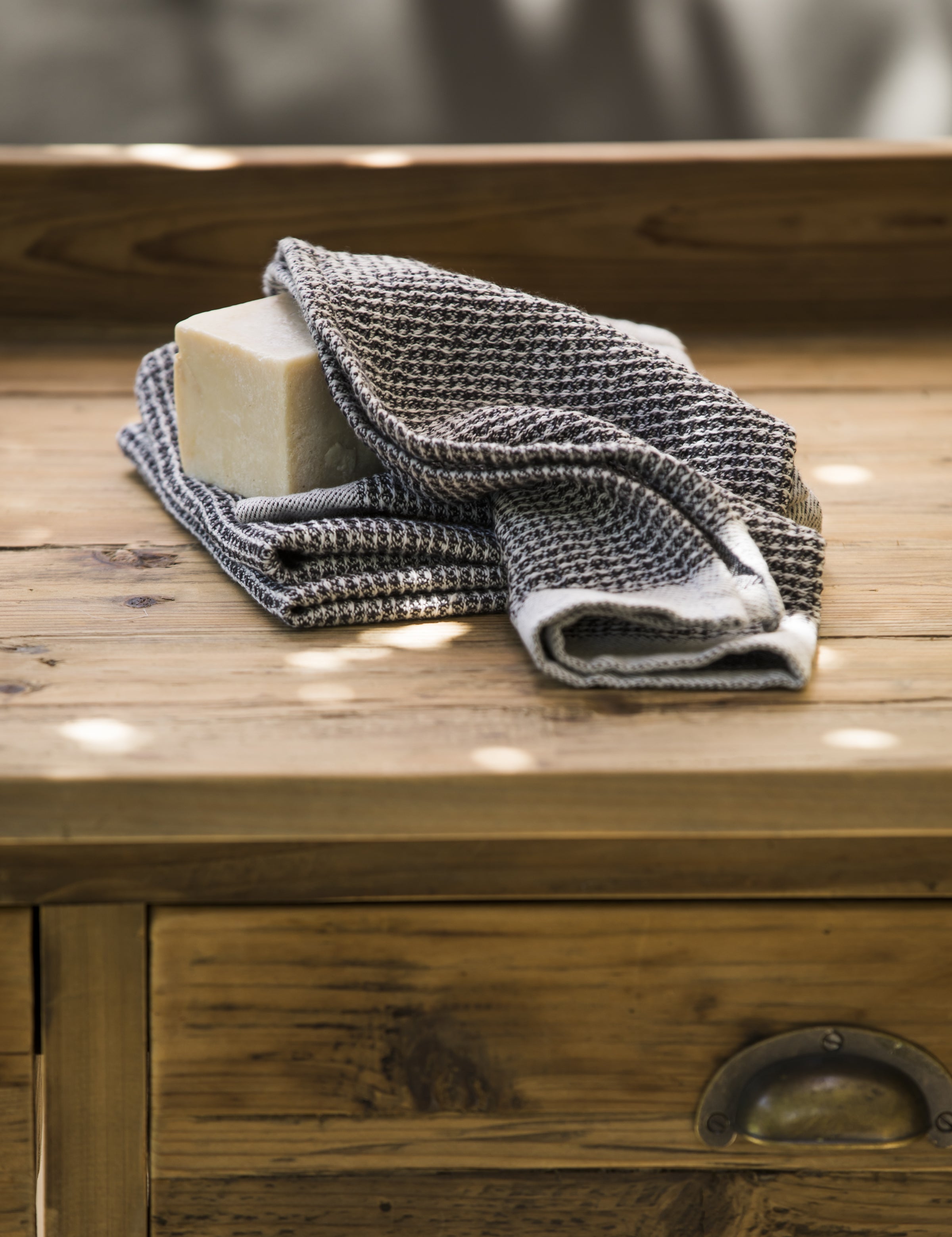 Organic Cotton Waffle Washcloth Set of 3 | Black White-2