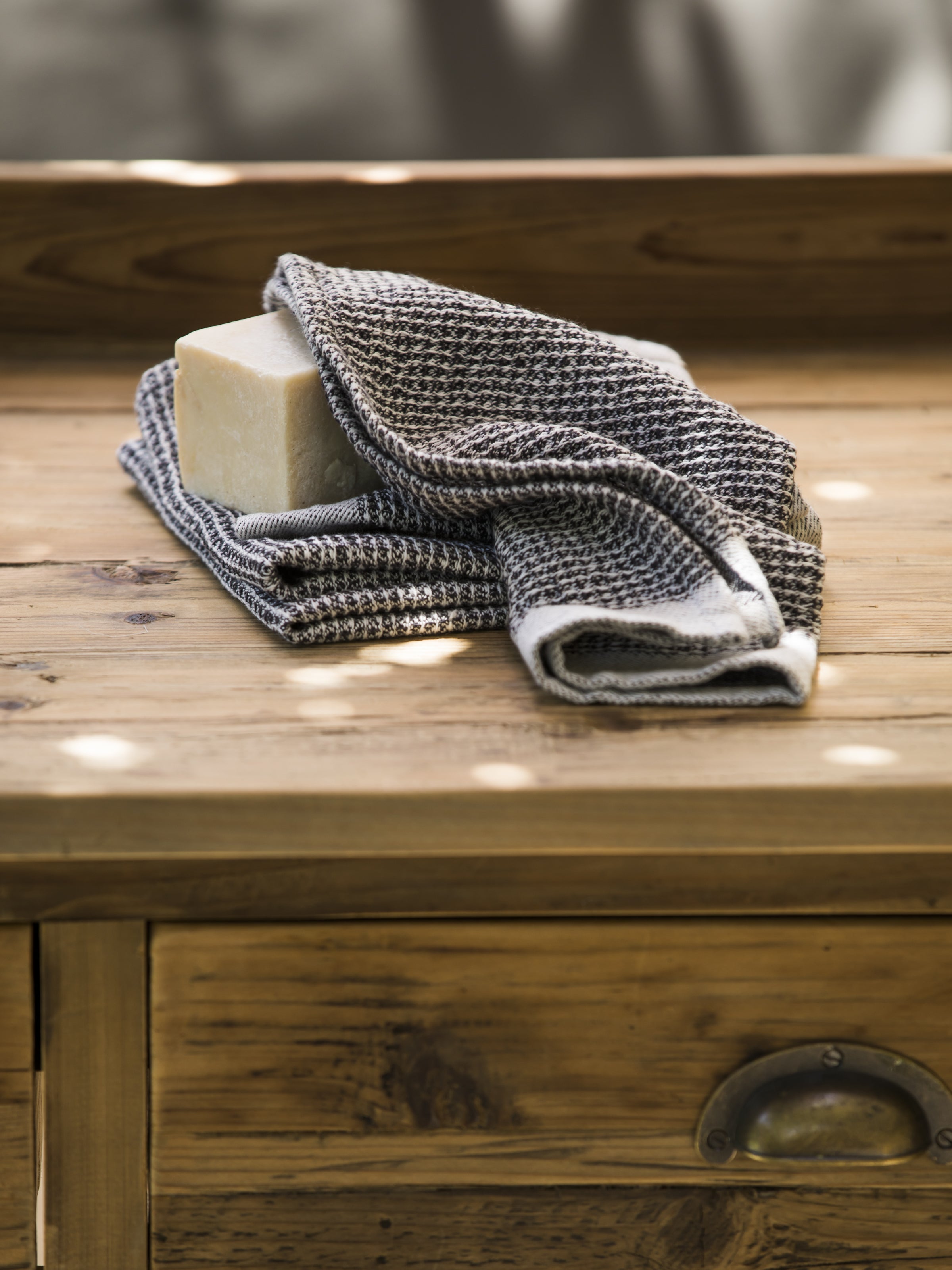 Organic Cotton Waffle Washcloth Set of 3 | Black White-2