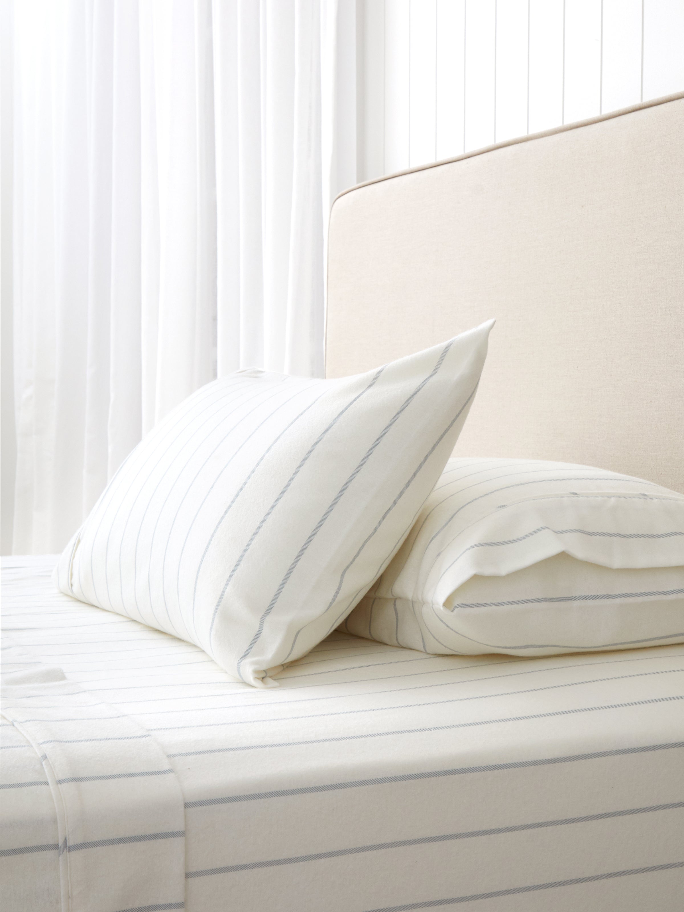 Pinnacle Flannel Sheet Set | Blue Stripe-1