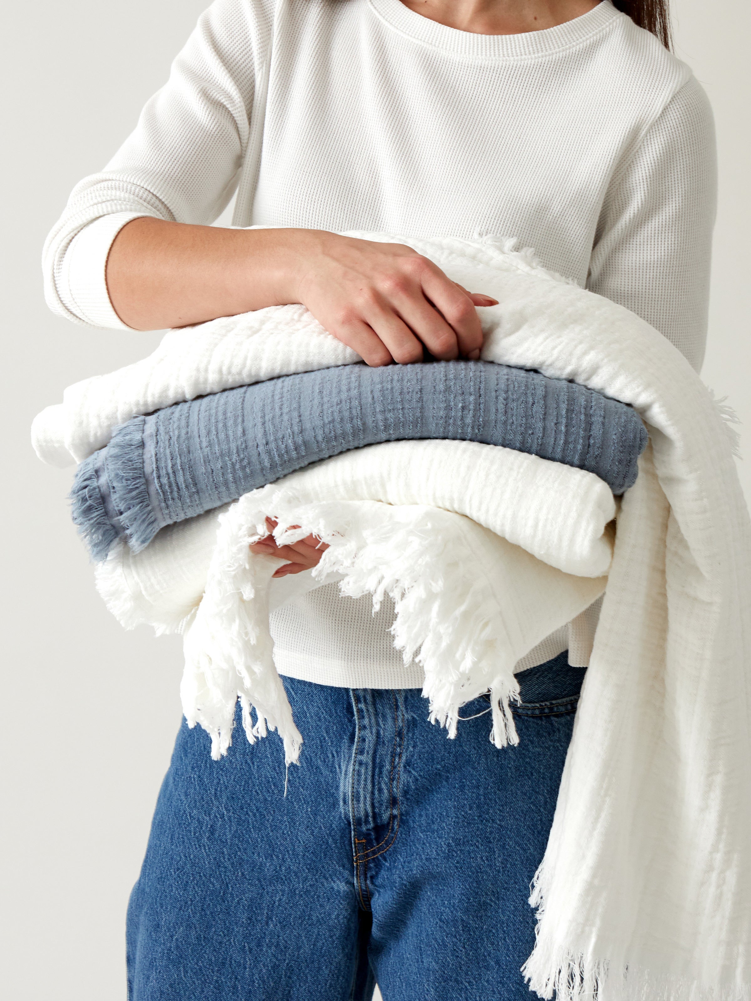 Rome Throw | White-3