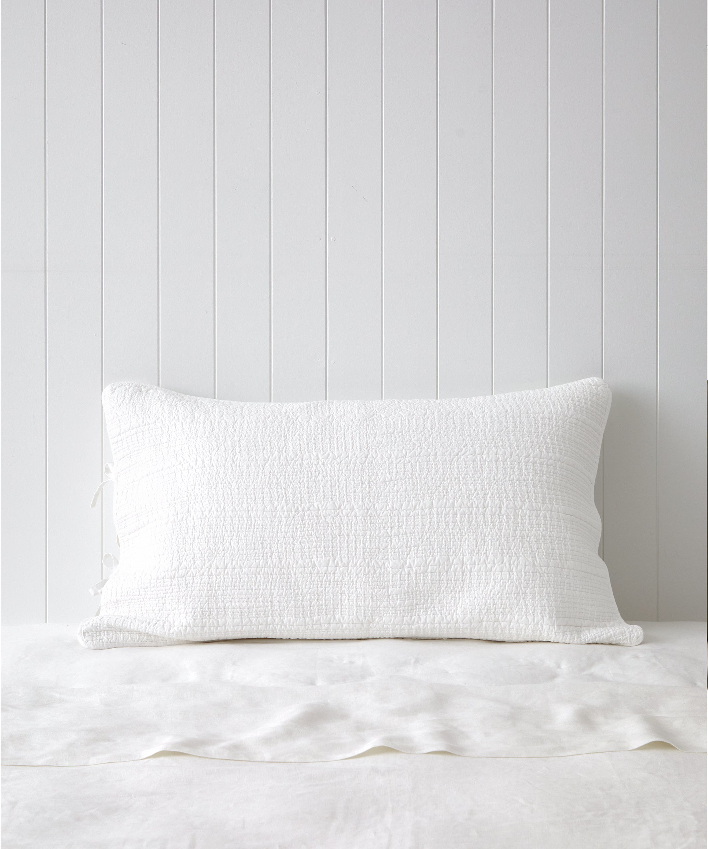 Serenade Lodge Pillowcase | White-1