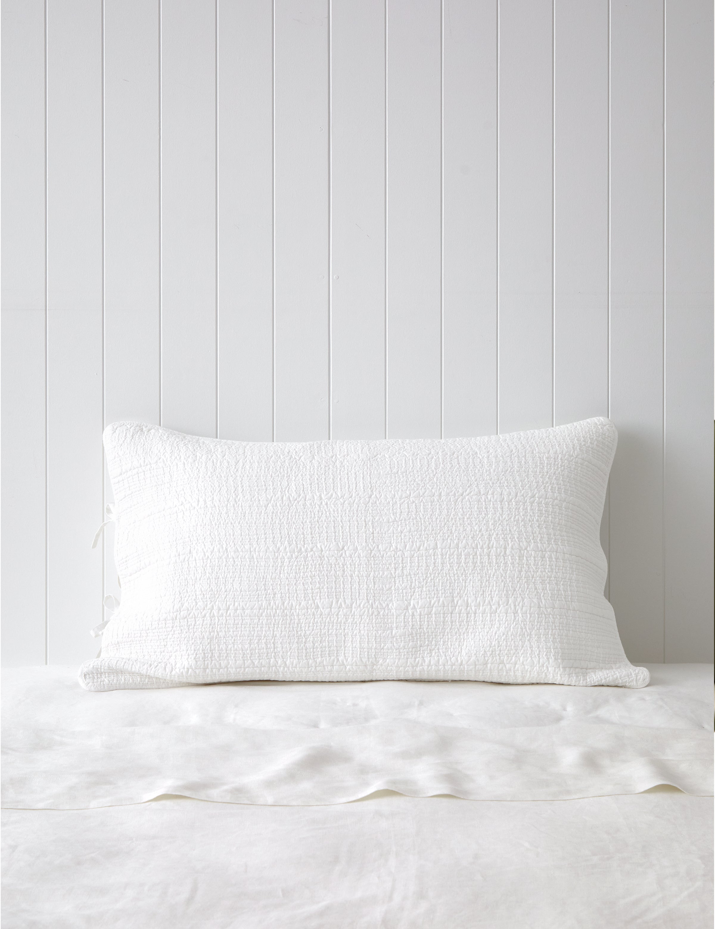 Serenade Lodge Pillowcase | White-1