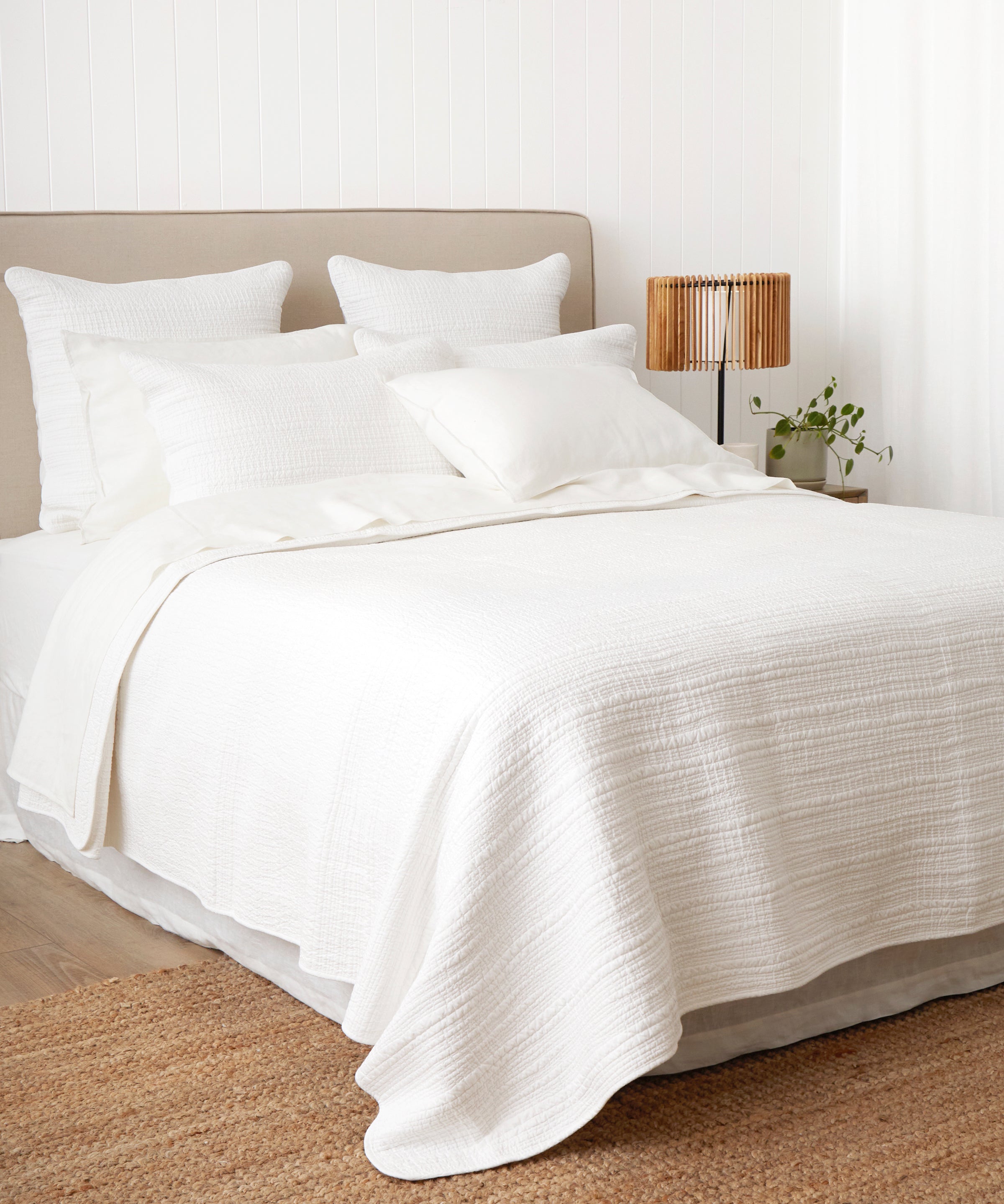 Serenade Quilt | White-3