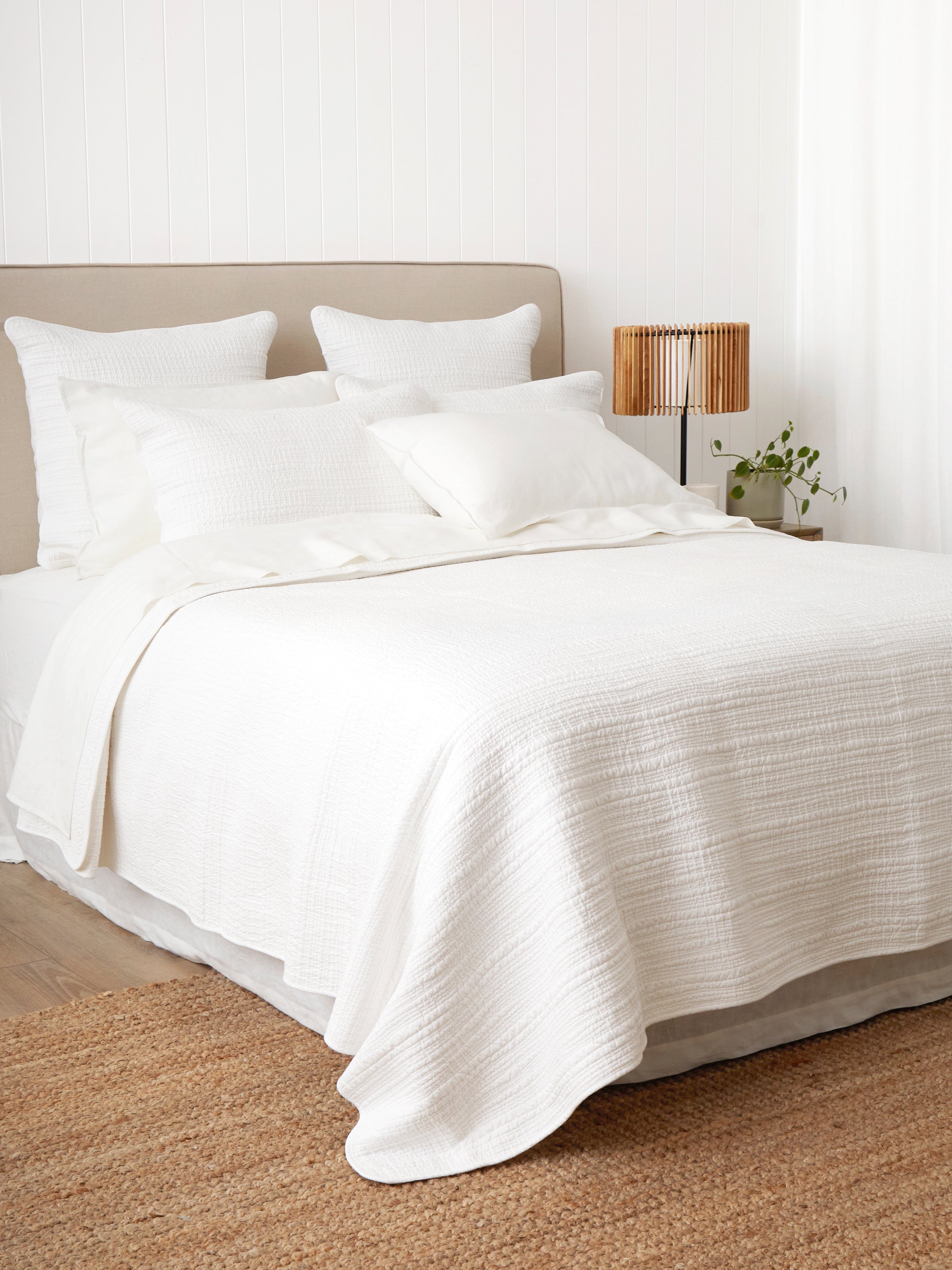 Serenade Quilt | White-3