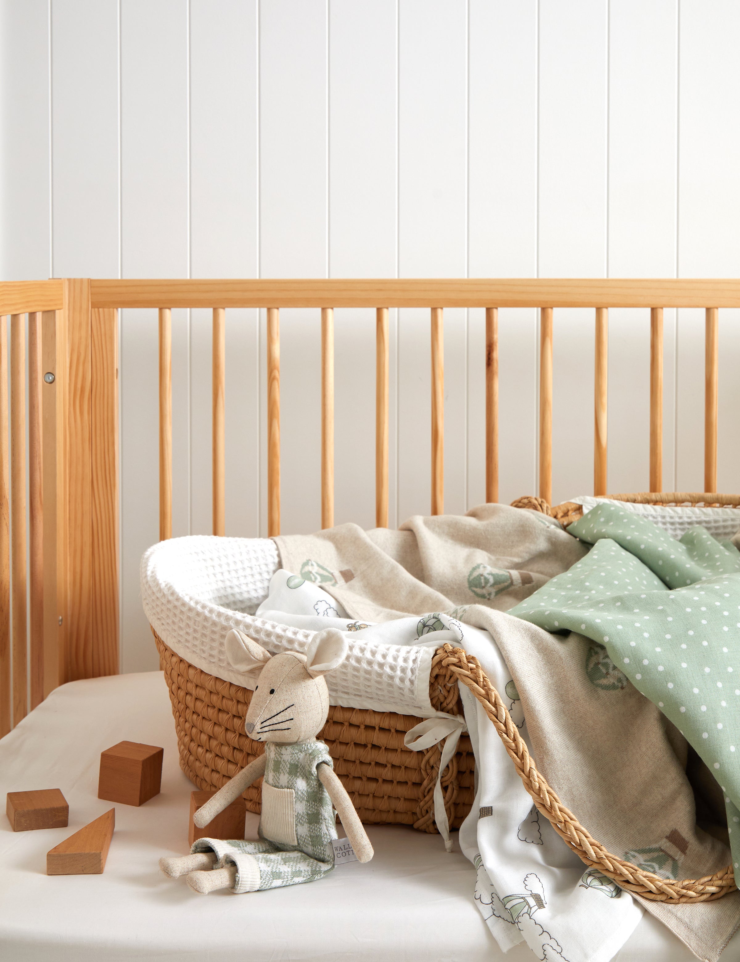 Up & Away Balloon Muslin Cot Fitted Sheet | Multi-3